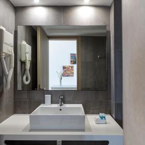 Golden Bay Hotel & Bungalows Golden Bay Hotel & Bungalows