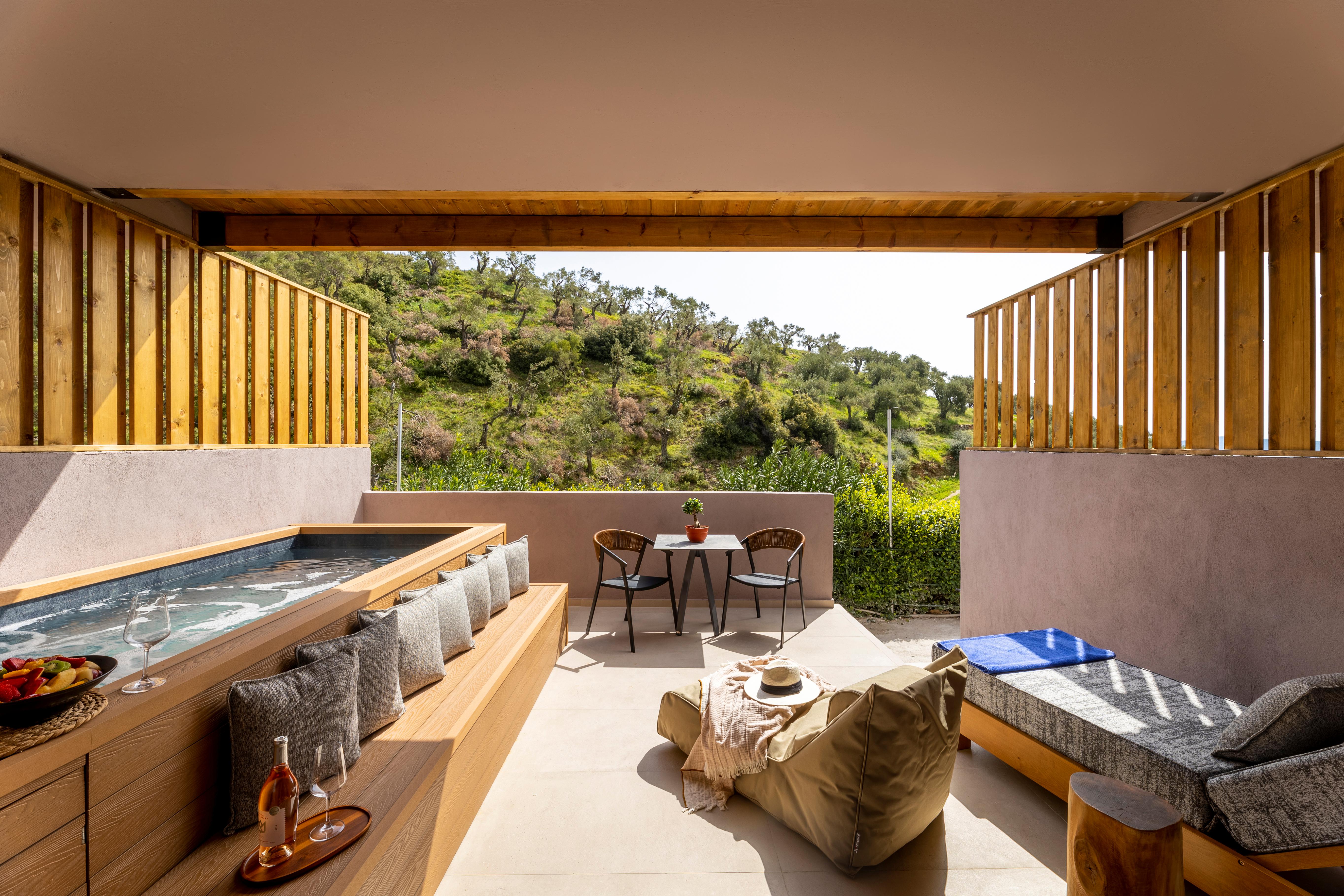 Hotel Skiathos Avaton Suites & Villas