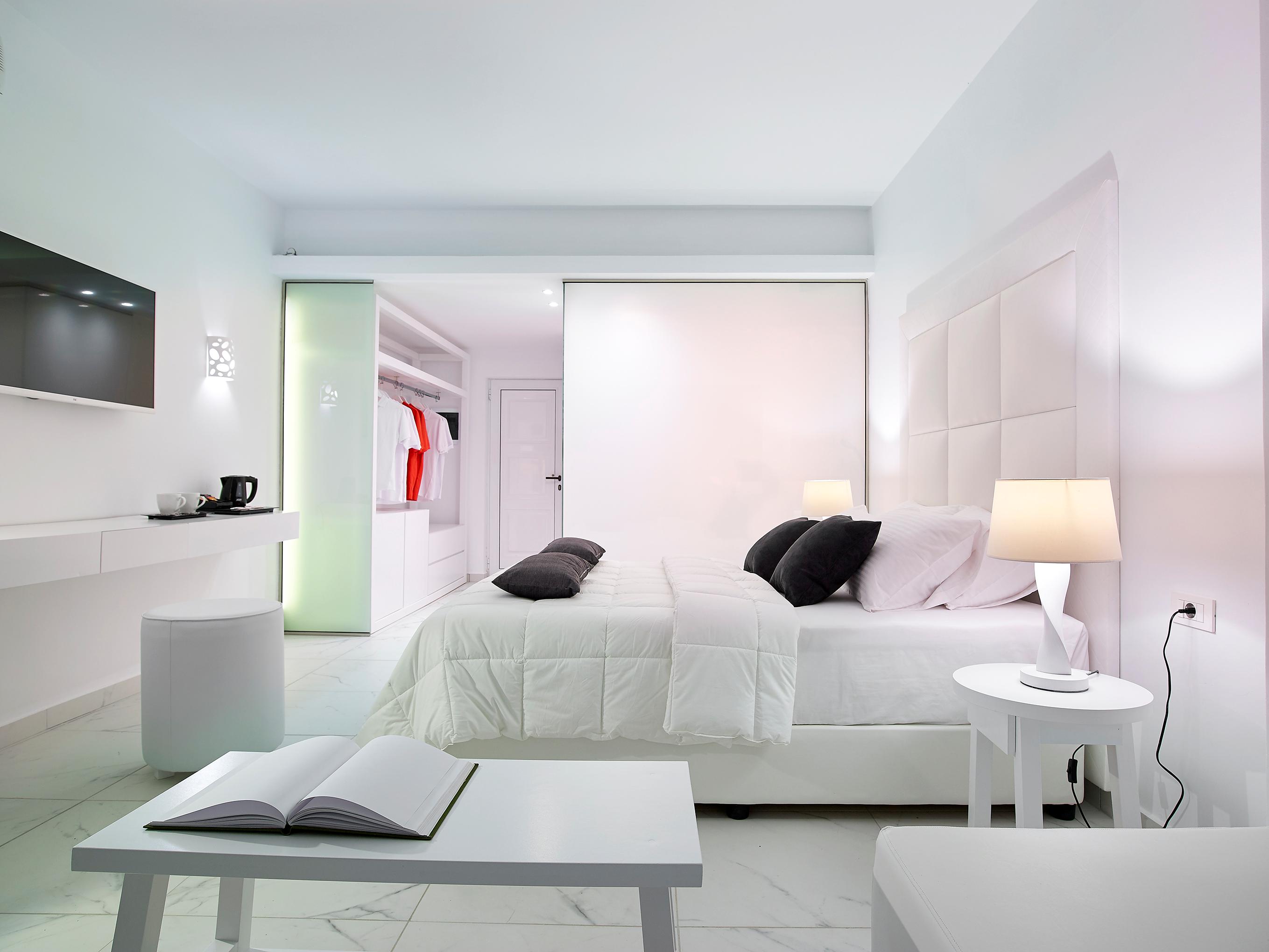 Dimitra Beach Hotel & Suites