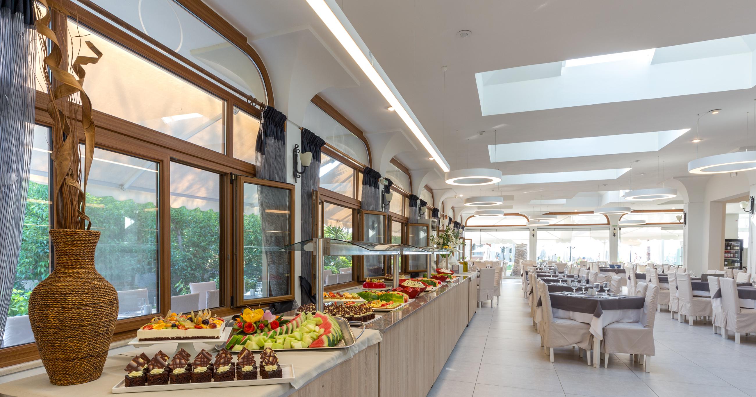 Aparthotel Acharavi Beach