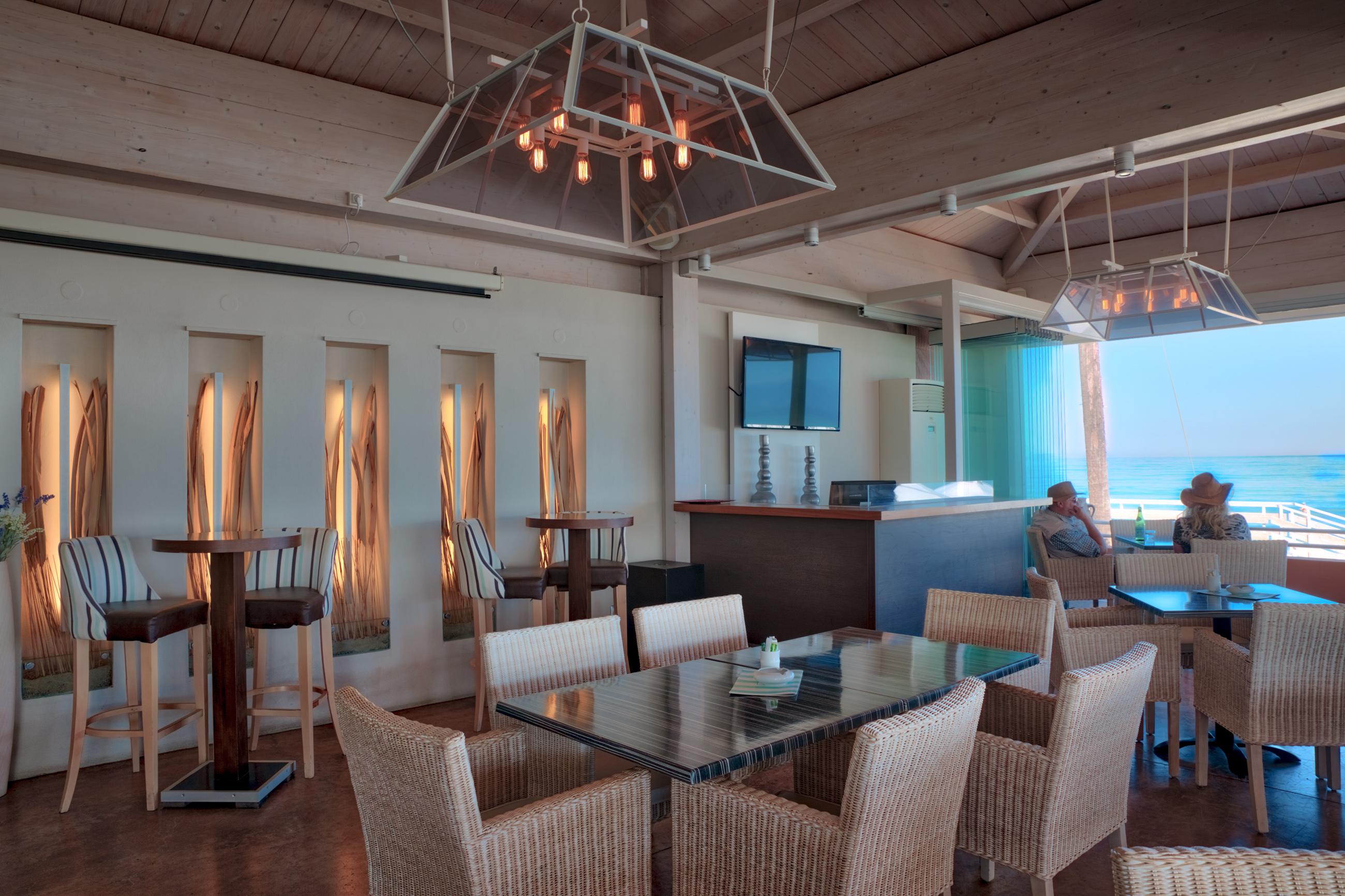 Aparthotel Acharavi Beach