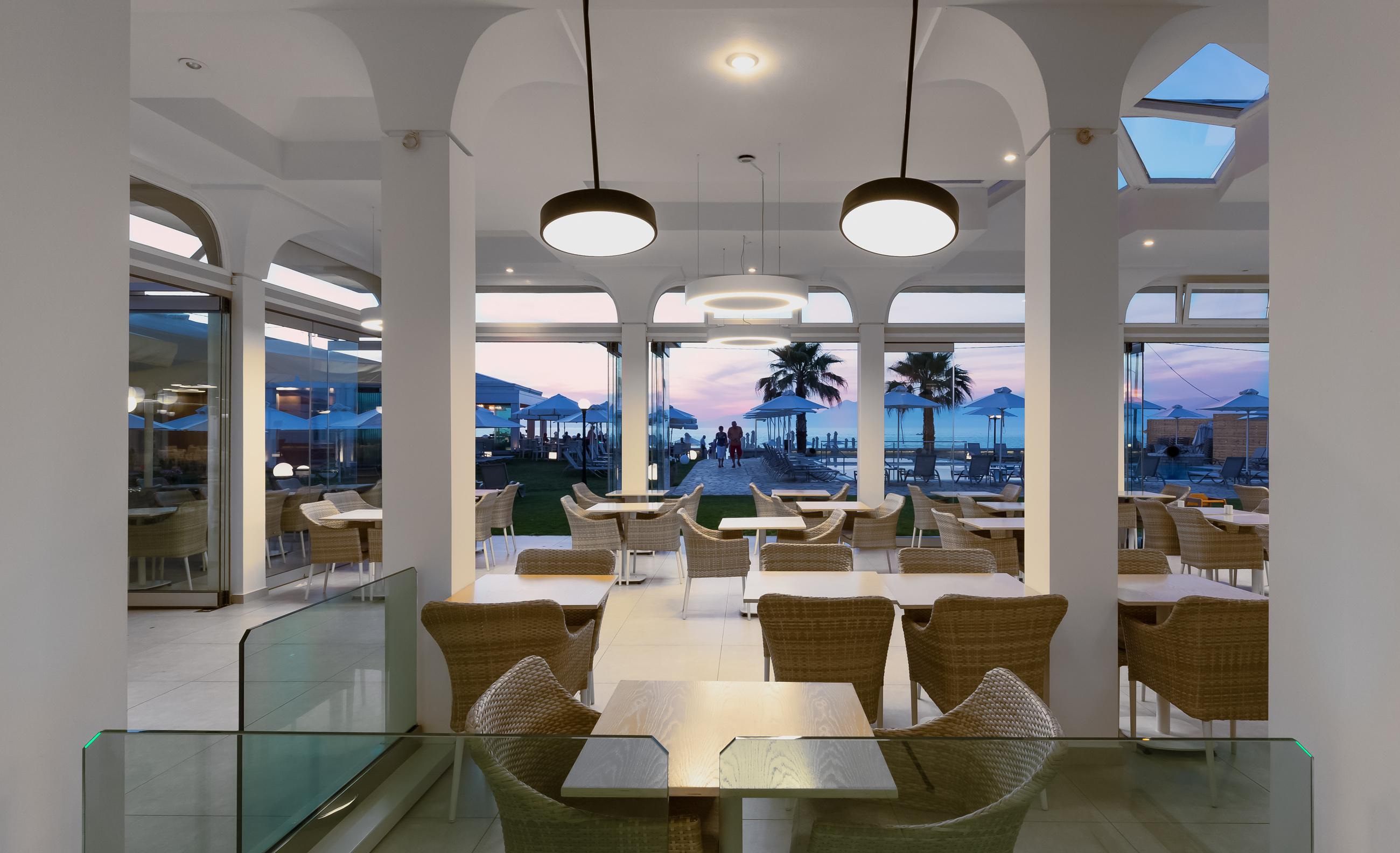 Aparthotel Acharavi Beach