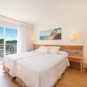 Iberostar Waves Club Cala Barca Iberostar Waves Club Cala Barca