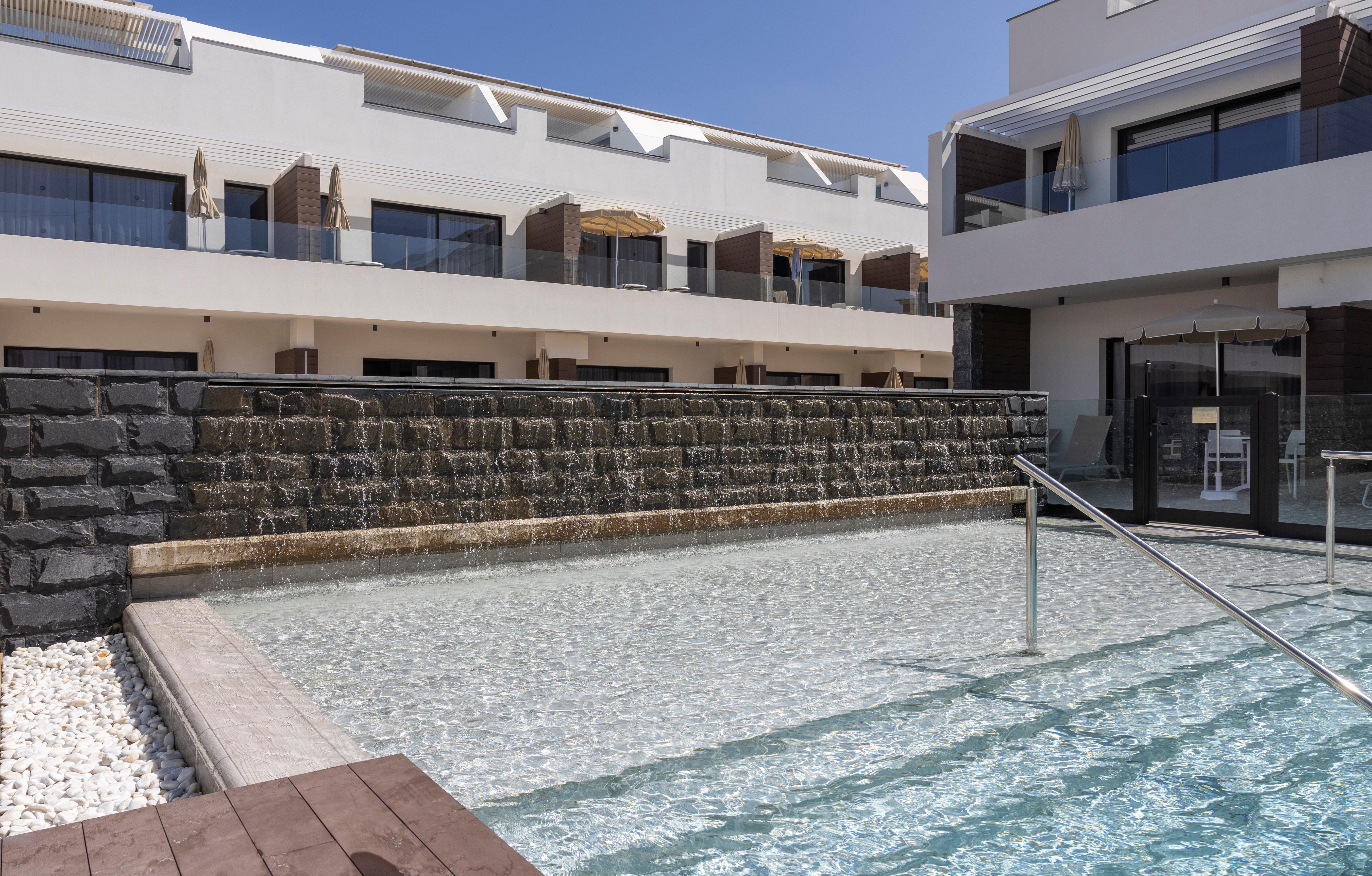 Esmeralda Cotillo Homes By LIVVO