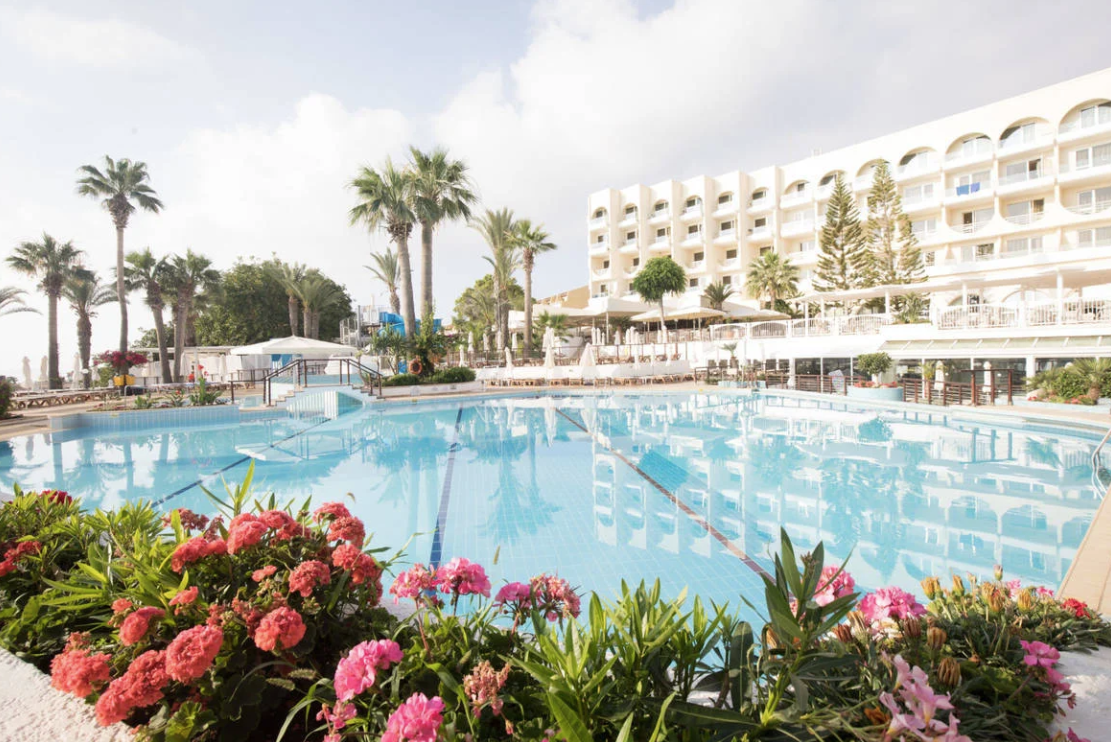 Hotel Golden Coast Beach