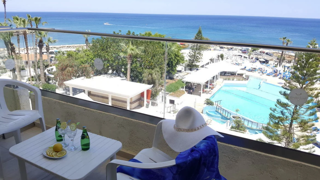 Hotel Golden Coast Beach