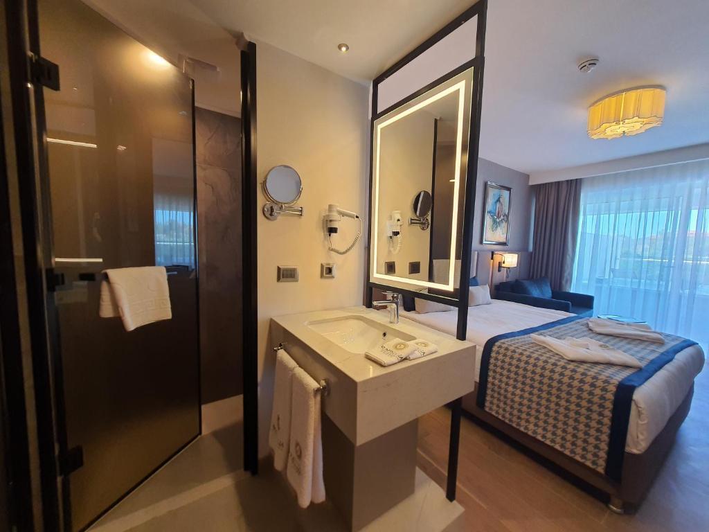 Sunthalia Hotels & Resort - adults only