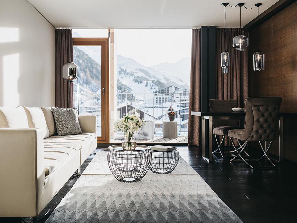 The Crystal VAYA Unique