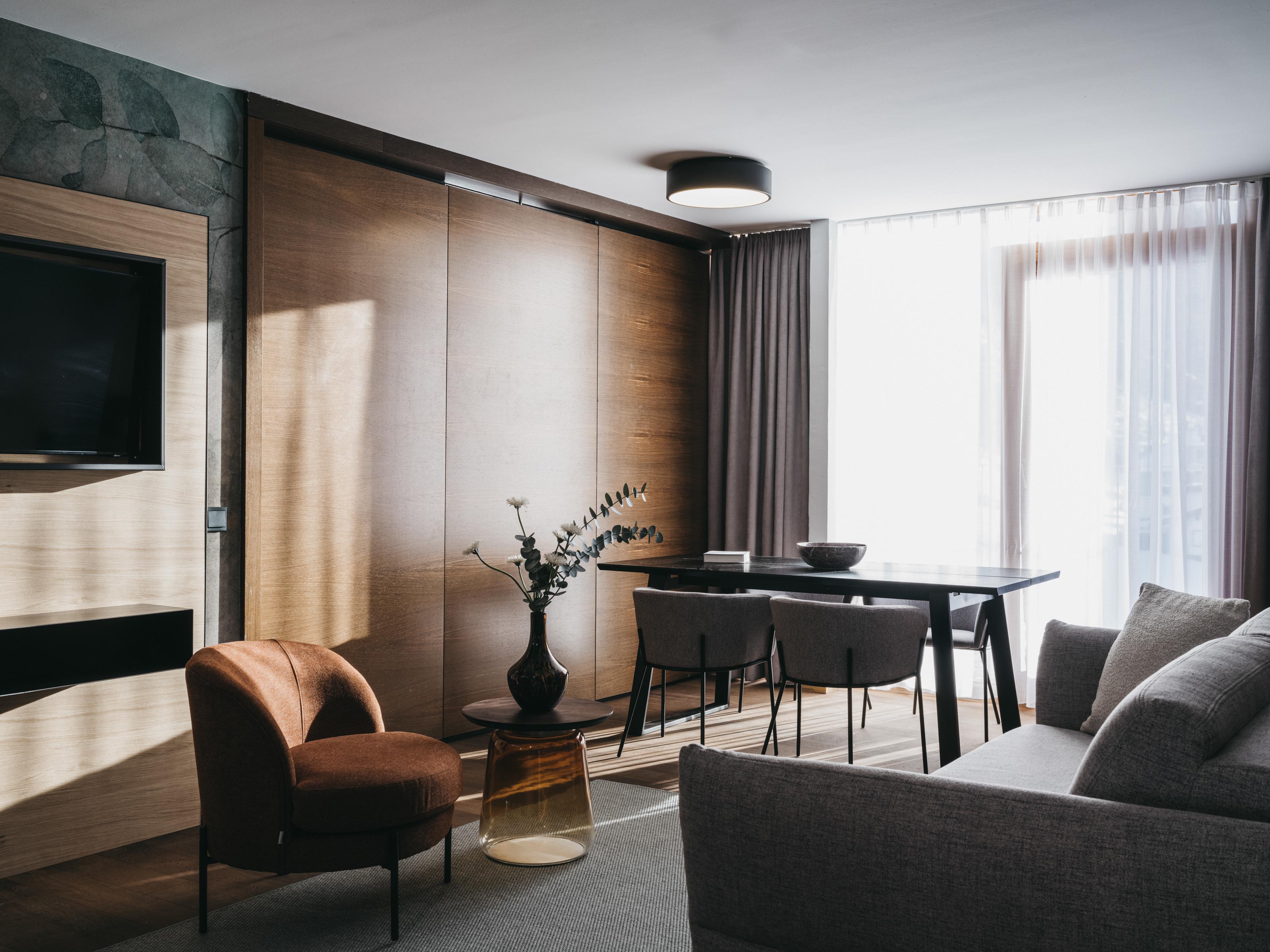 The Crystal VAYA Unique