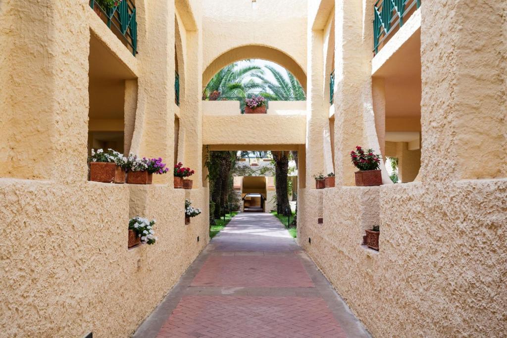 Mangia's Brucoli Sicily, Autograph Collection