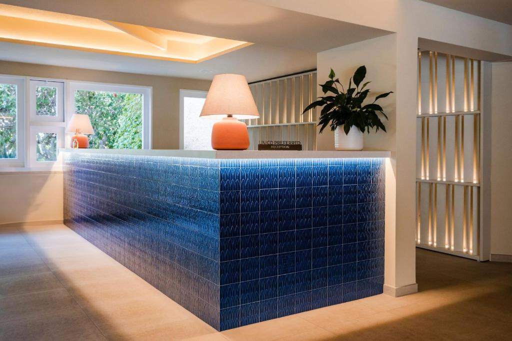 Mangia's Brucoli Sicily, Autograph Collection