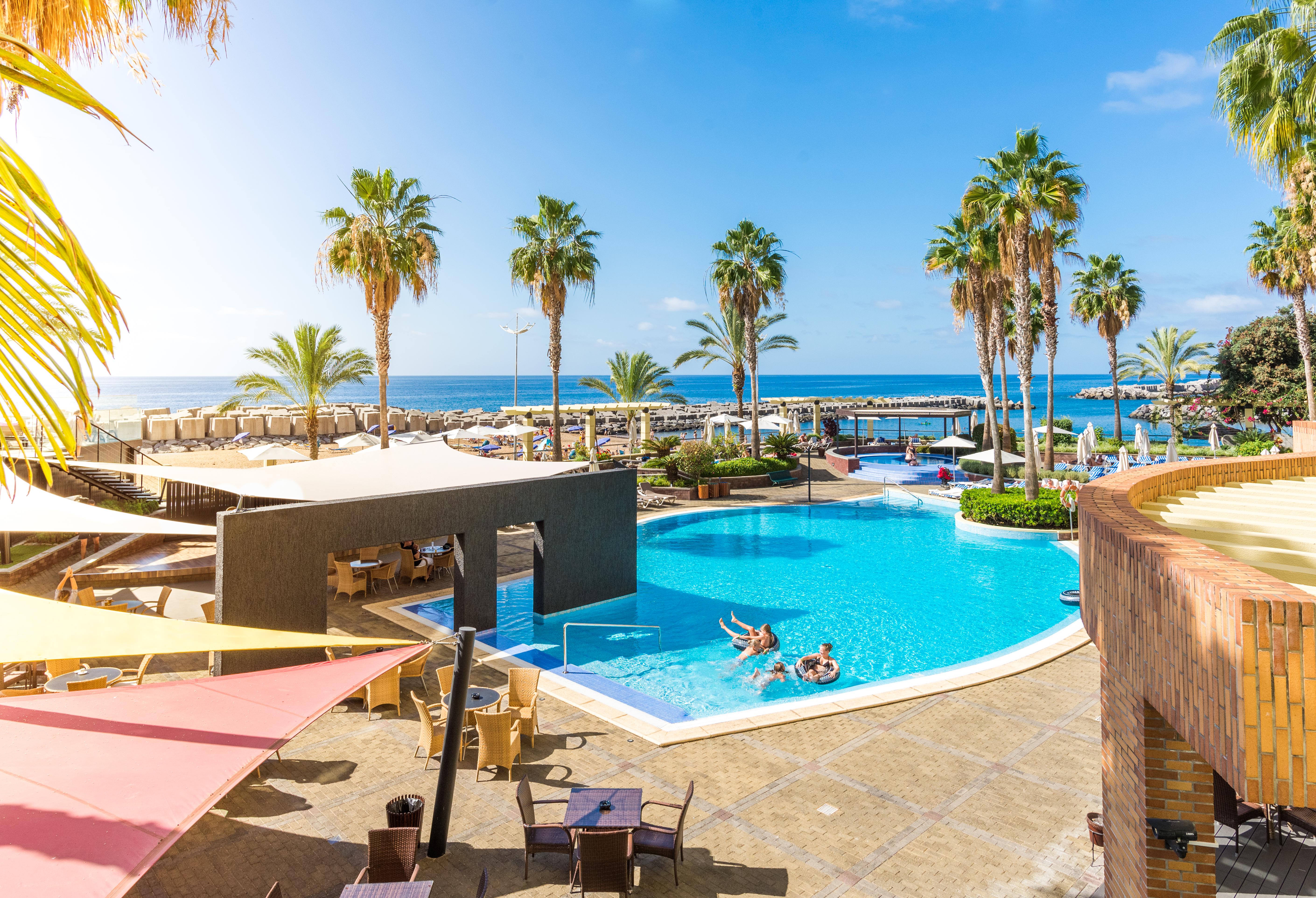 Hotel Calheta Beach