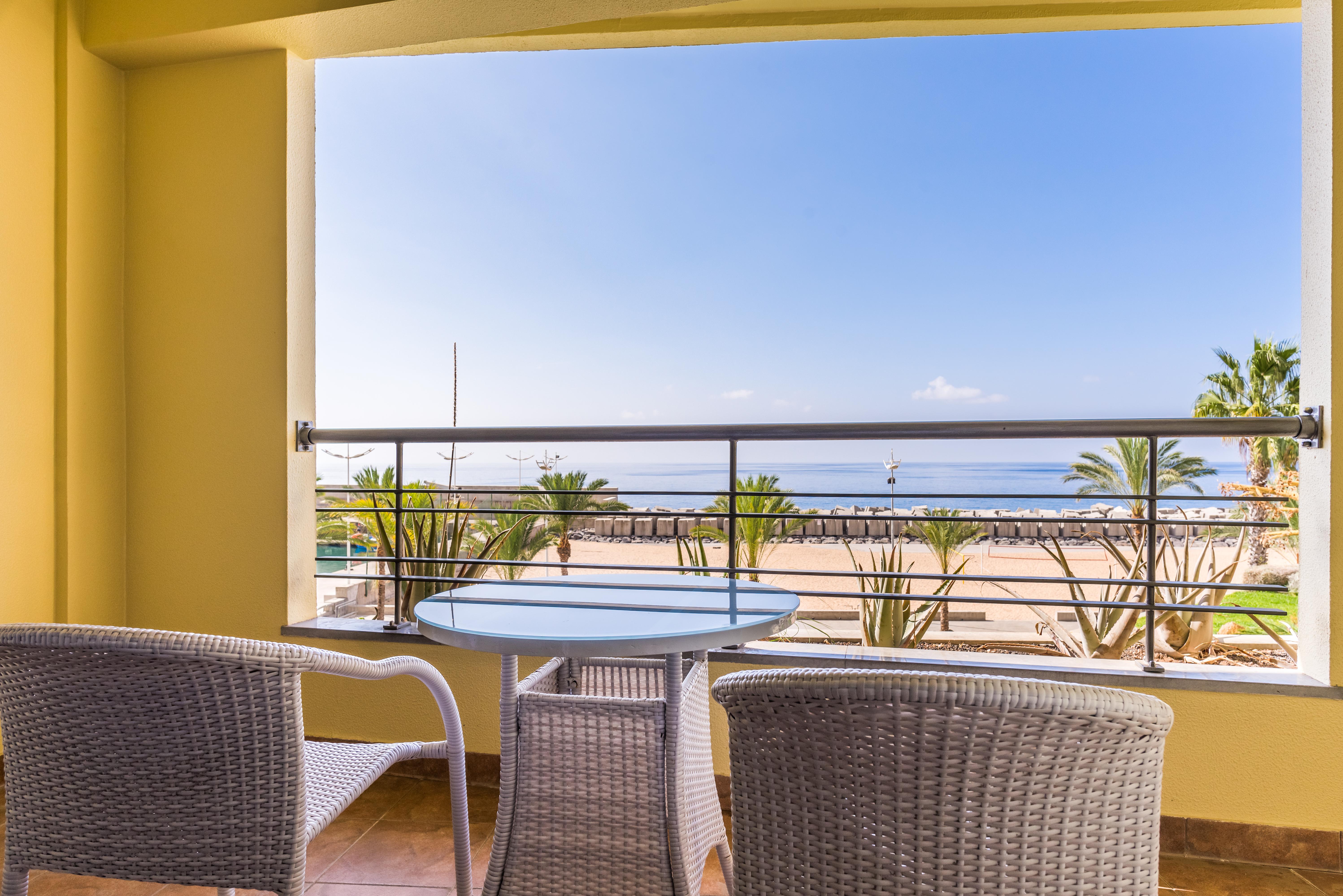 Hotel Calheta Beach