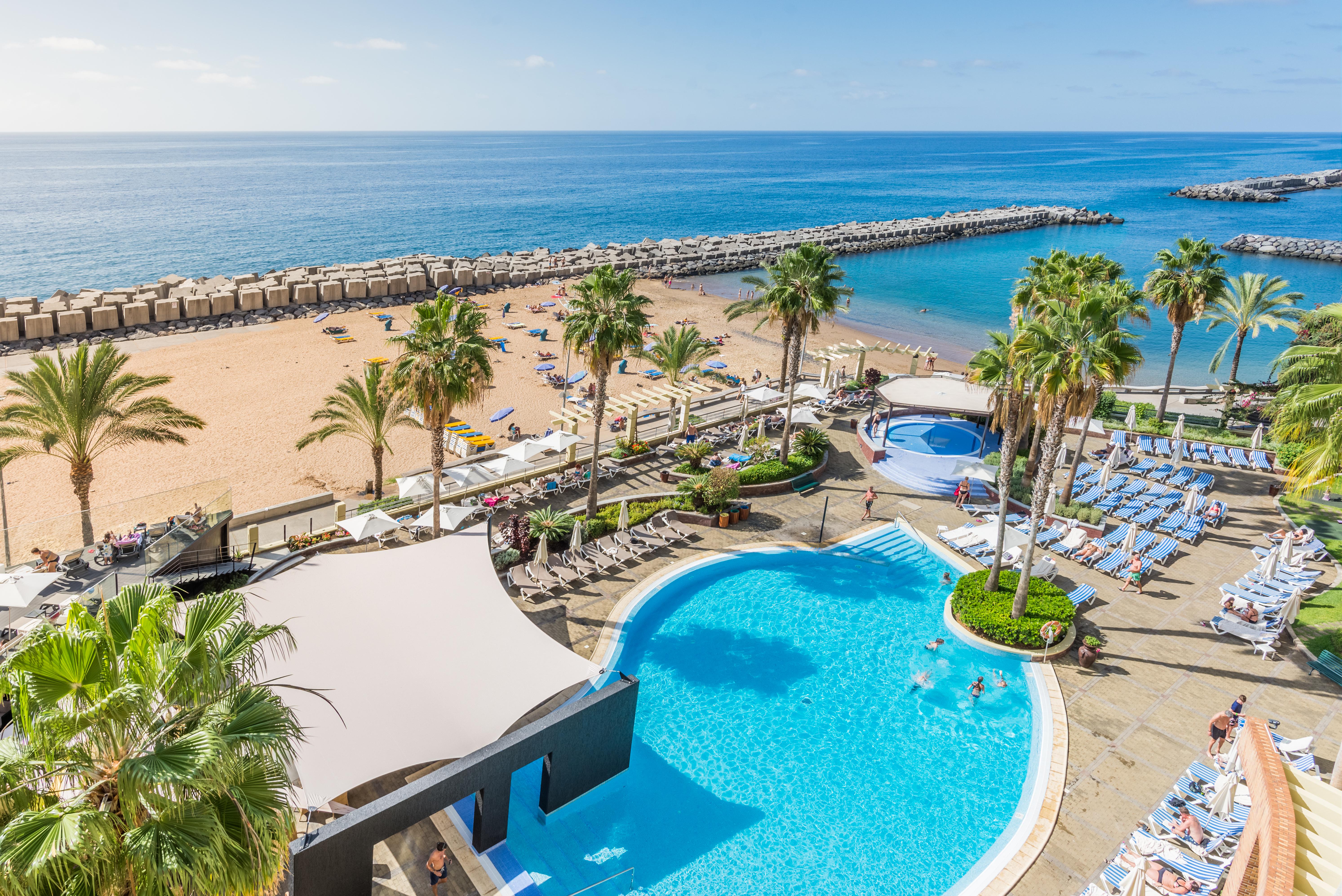 Hotel Calheta Beach