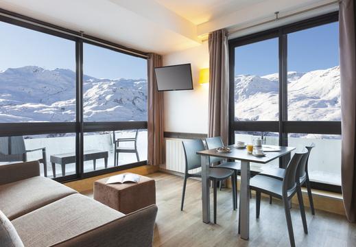 SOWELL RESIDENCES Pierre Blanche****