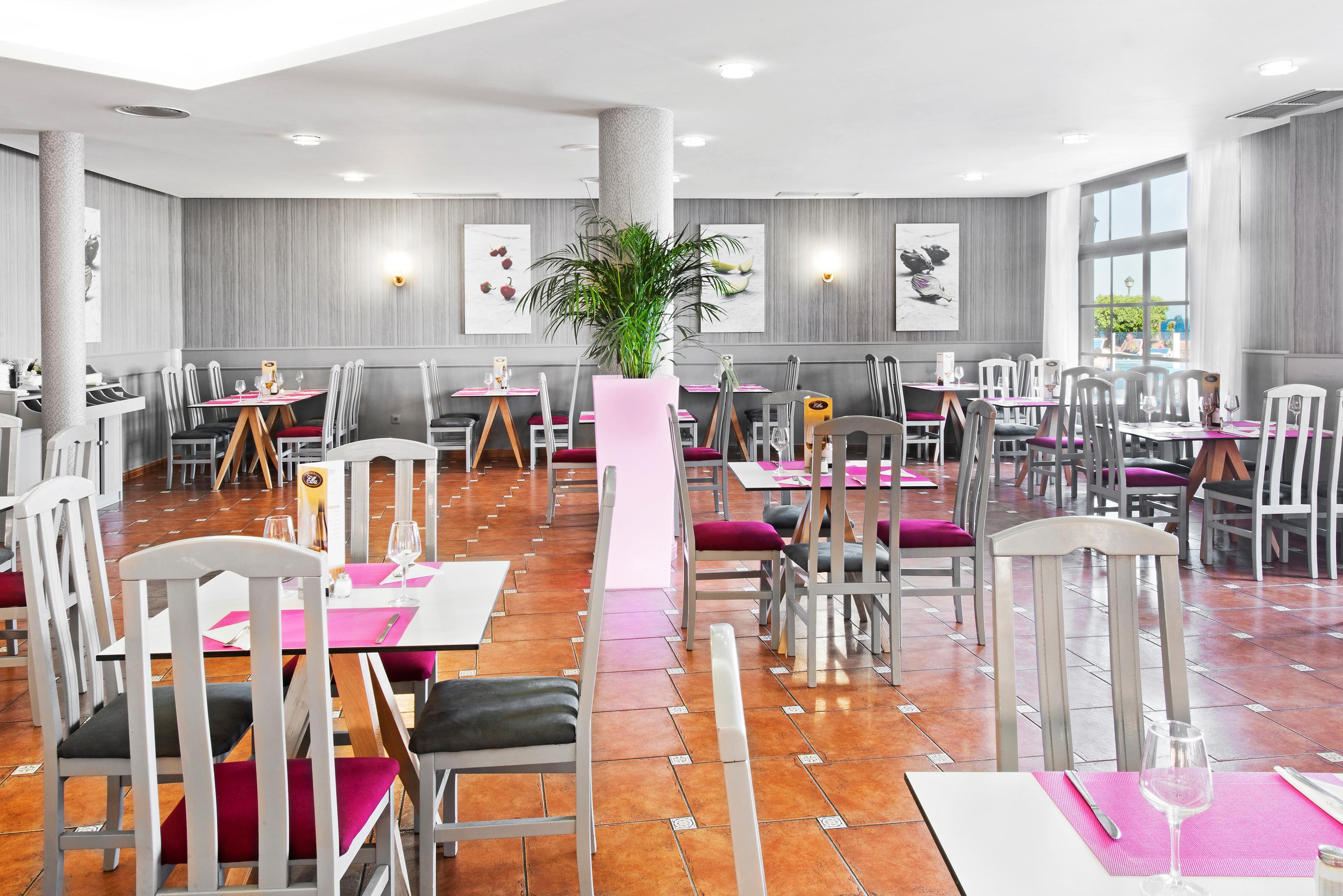 Elba Castillo San Jorge & Antigua