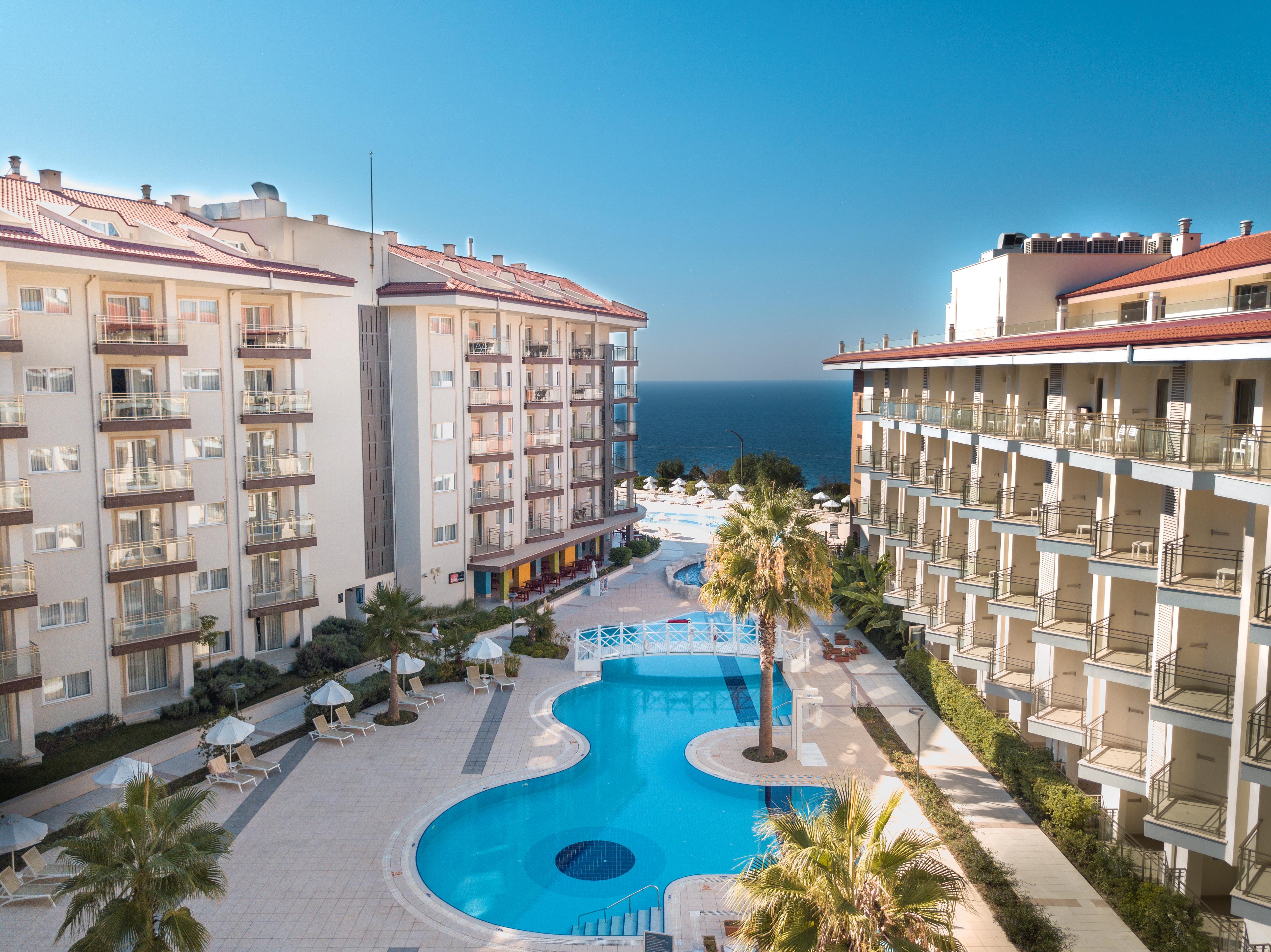Hotel Ramada & Suites by Wyndham Kusadasi