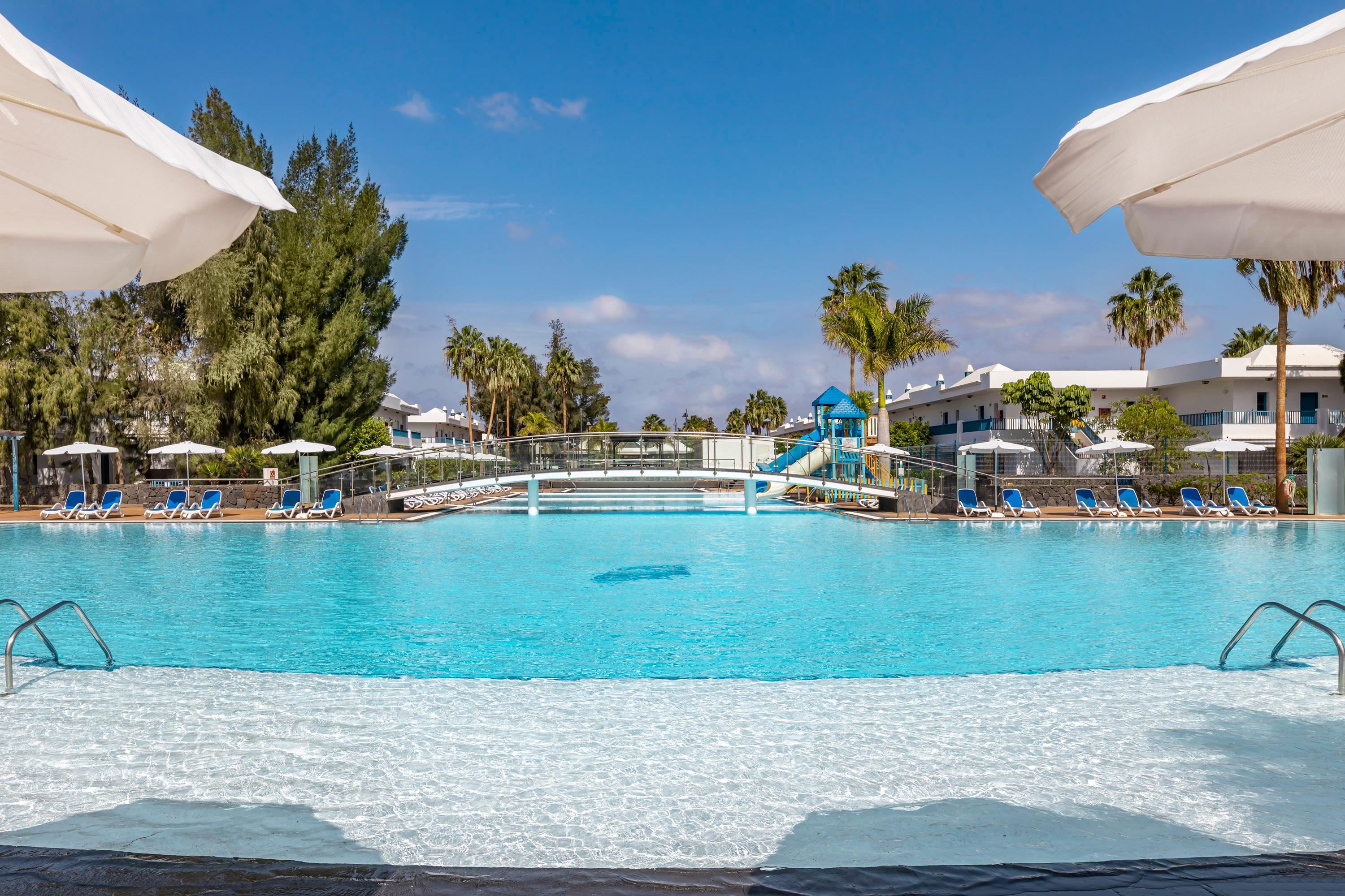 Aparthotel THB Tropical Island Resort - logies & ontbijt