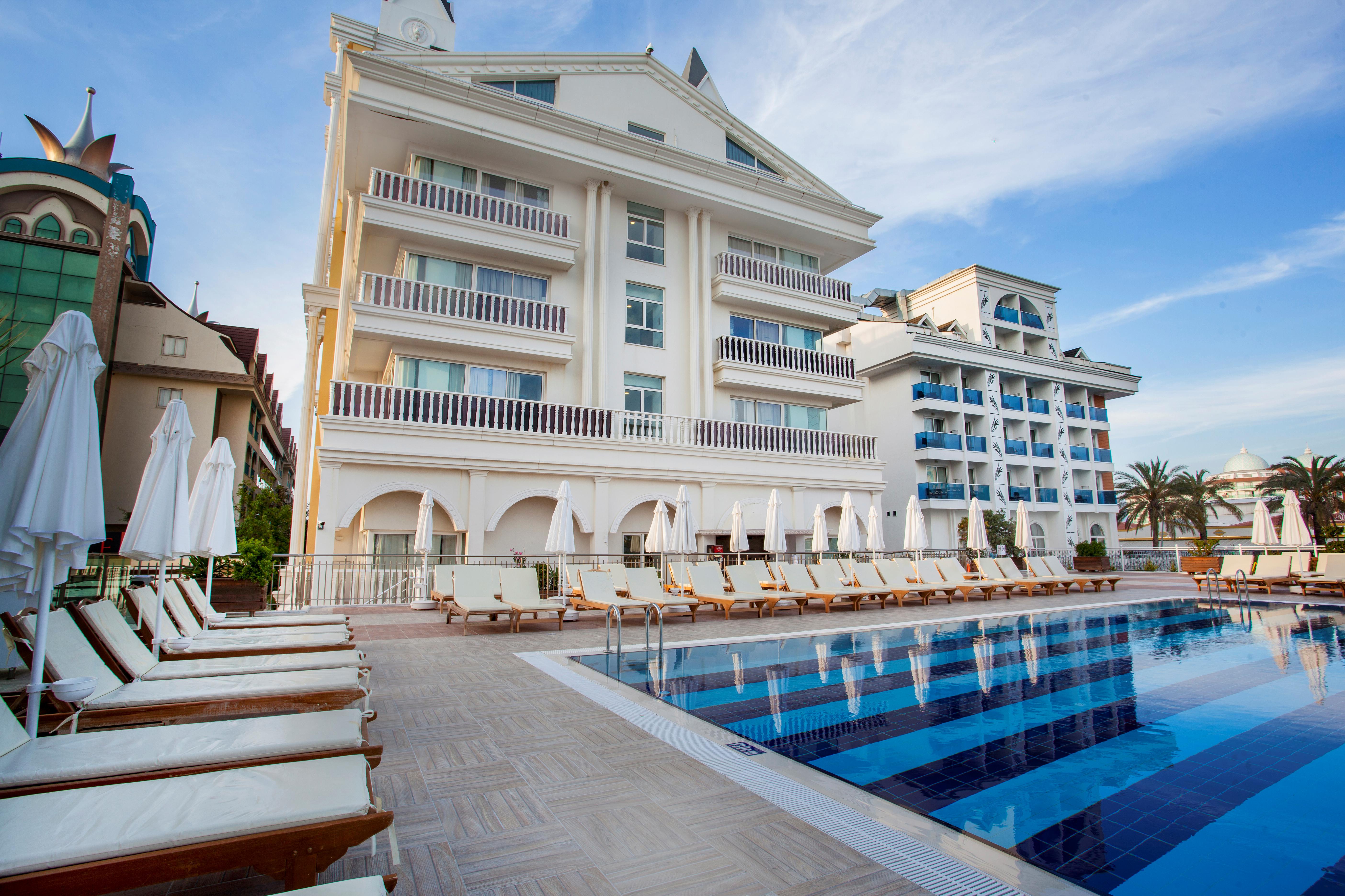 Hotel Dream World Resort & Spa