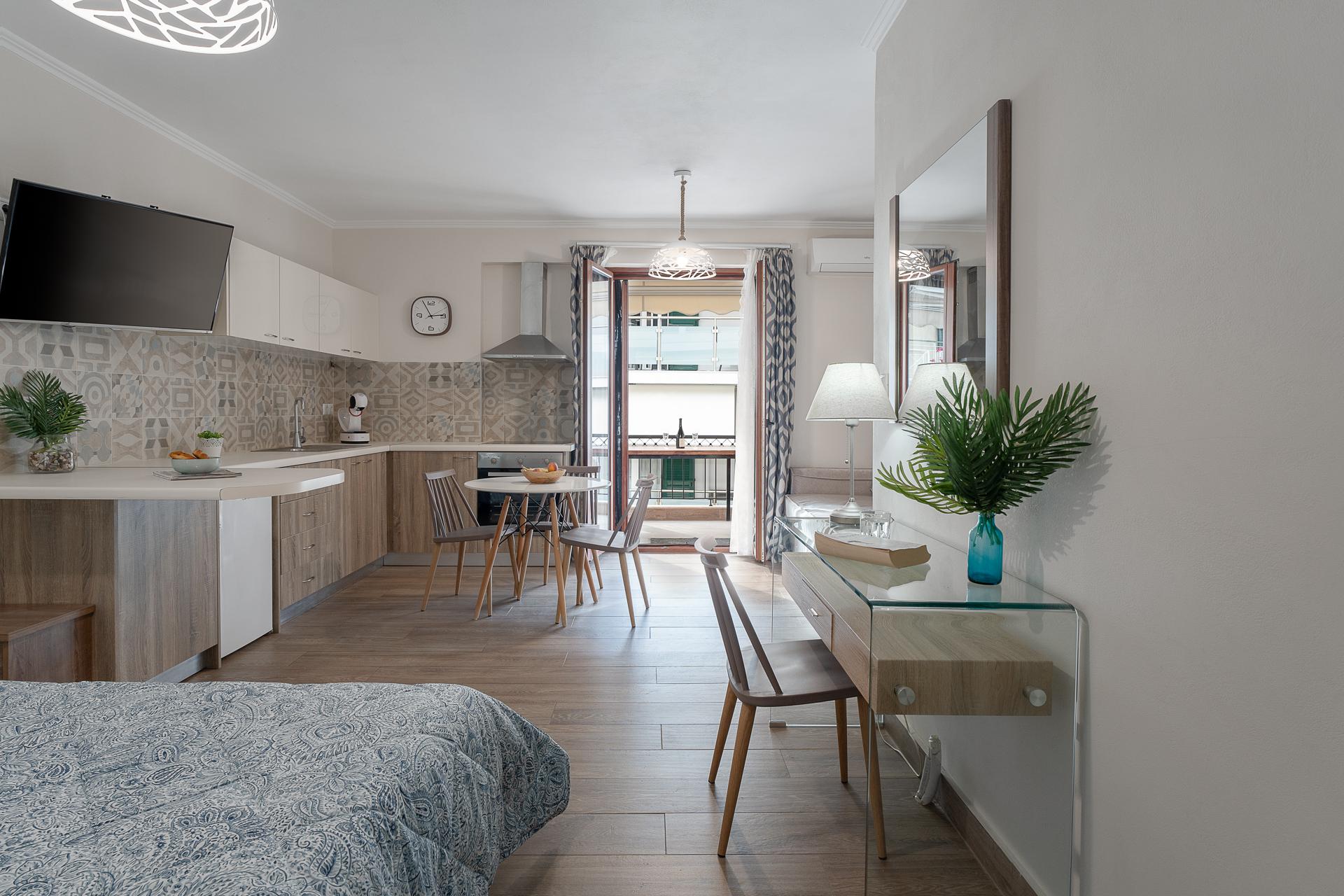 Captain's Seafront Apartments