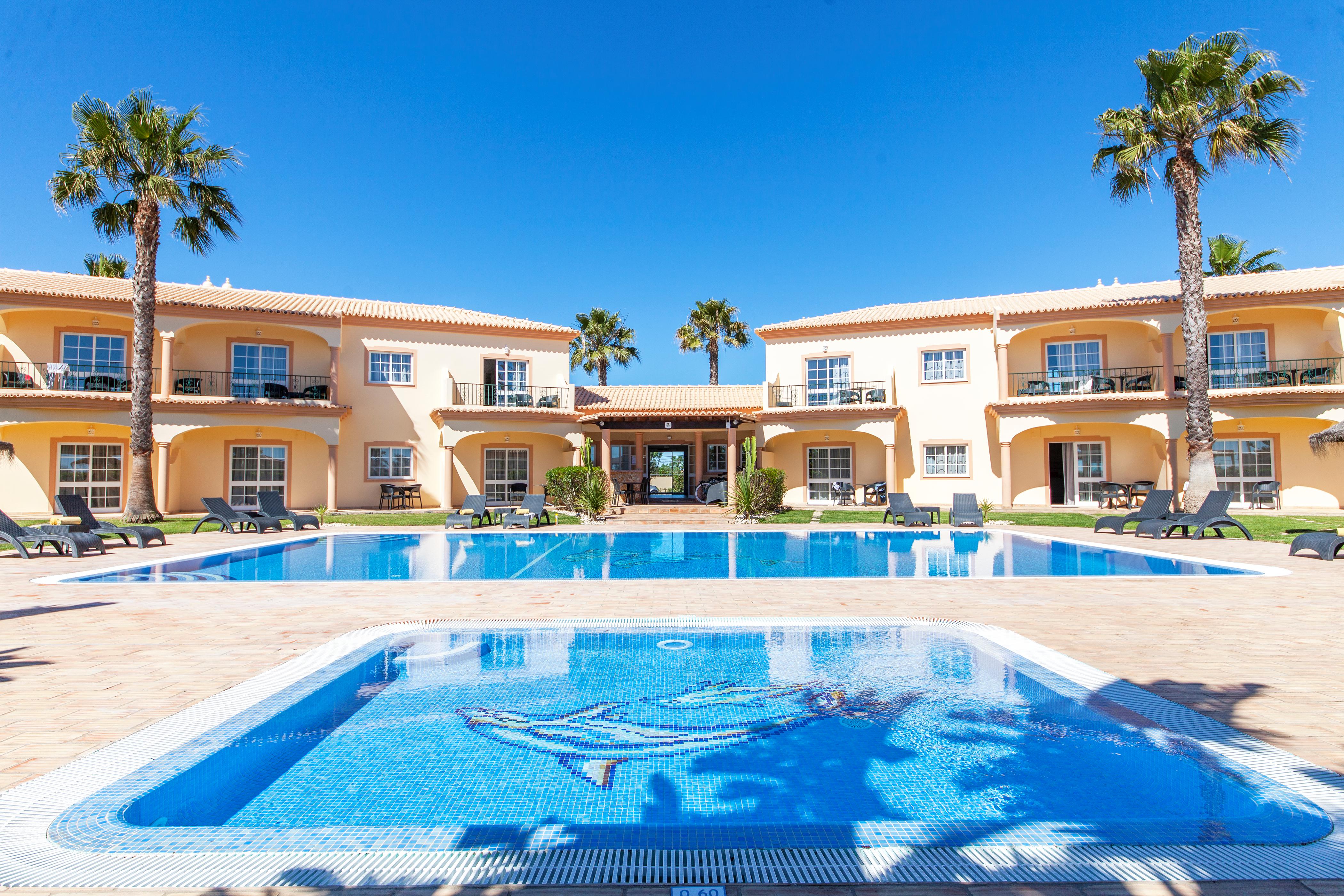 Aparthotel Atalaia Sol - inclusief huurauto