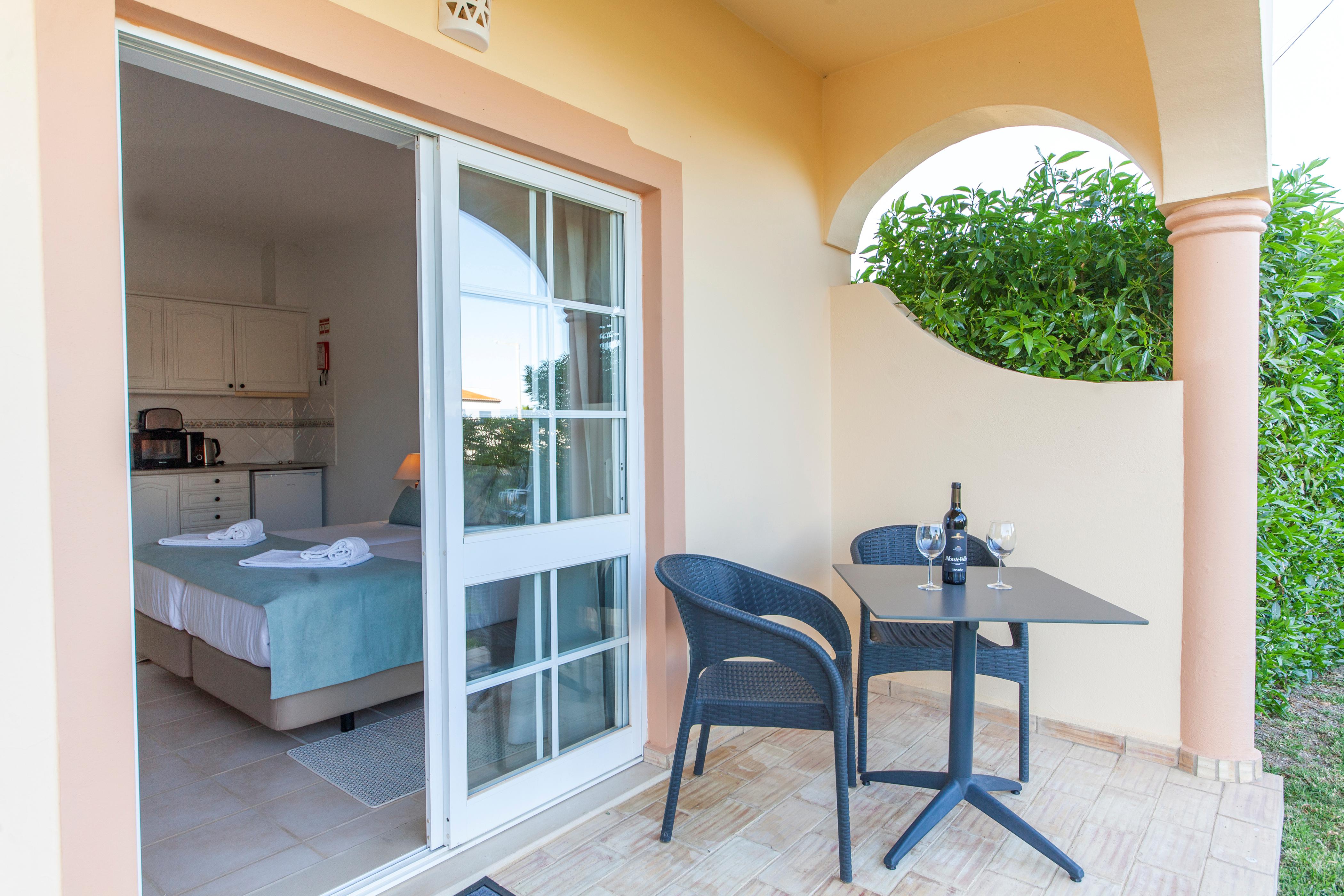 Aparthotel Atalaia Sol - inclusief huurauto