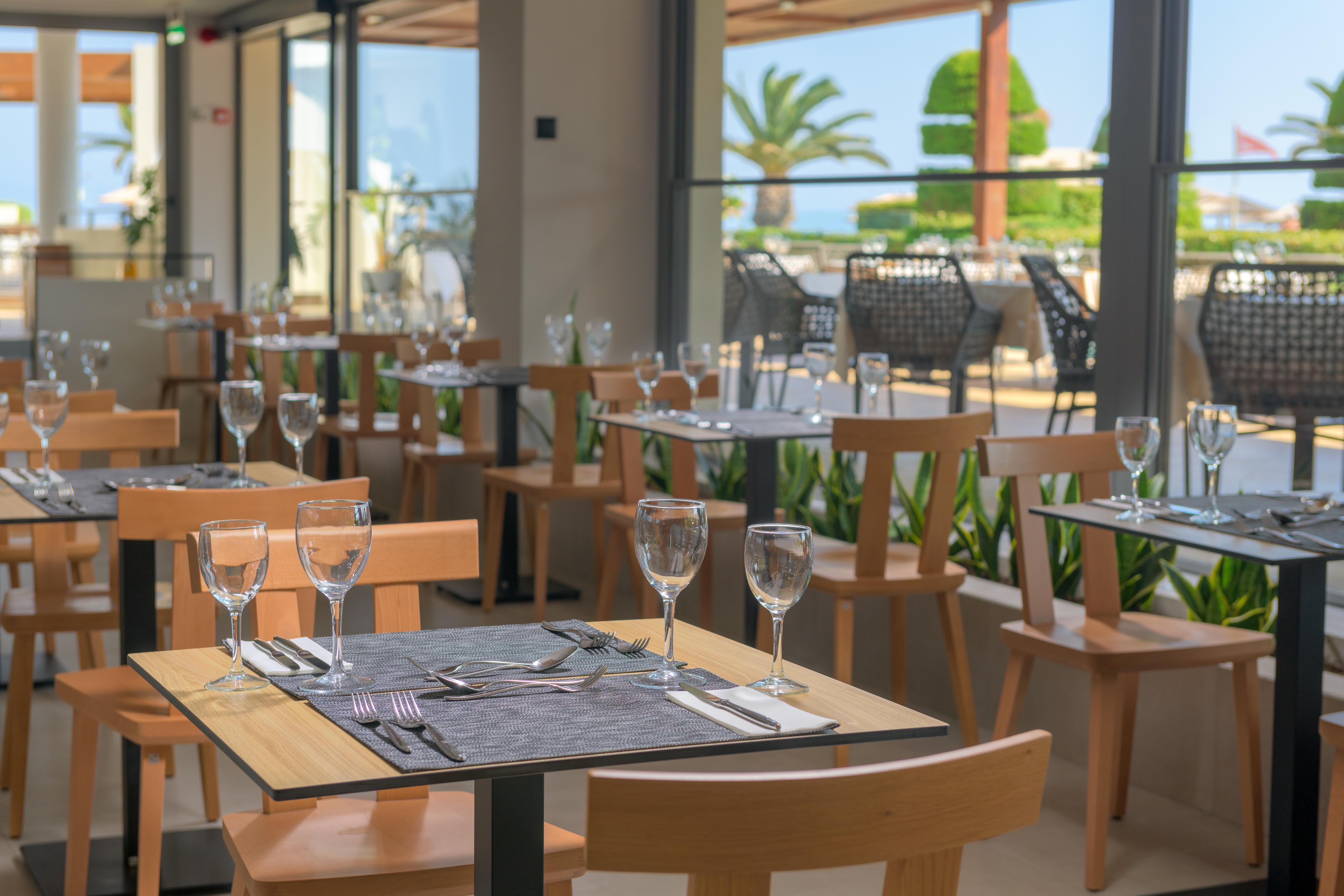 Hotel Ixian Grand & All Suites - adults only