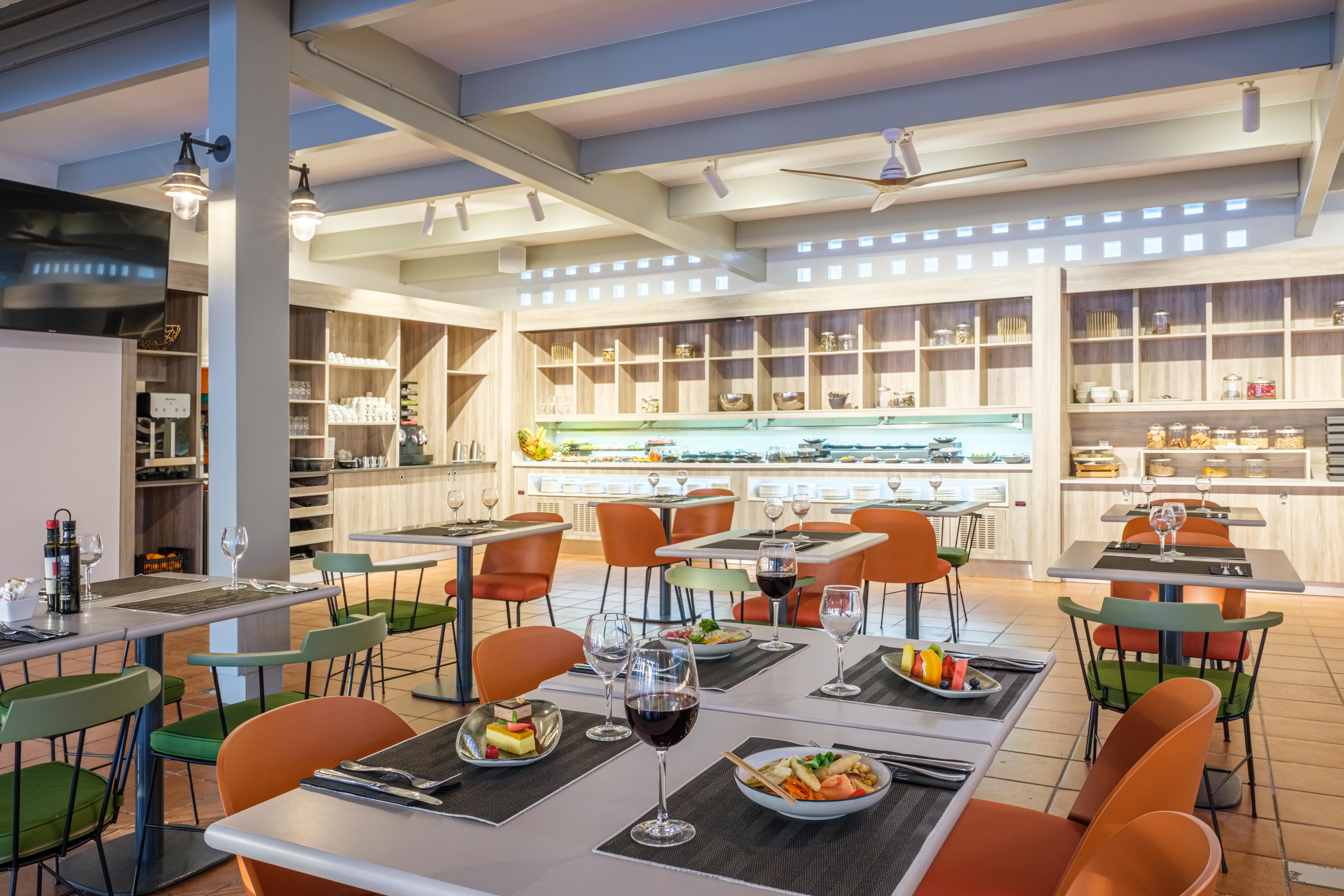 Oassium Hotel at Estival Park