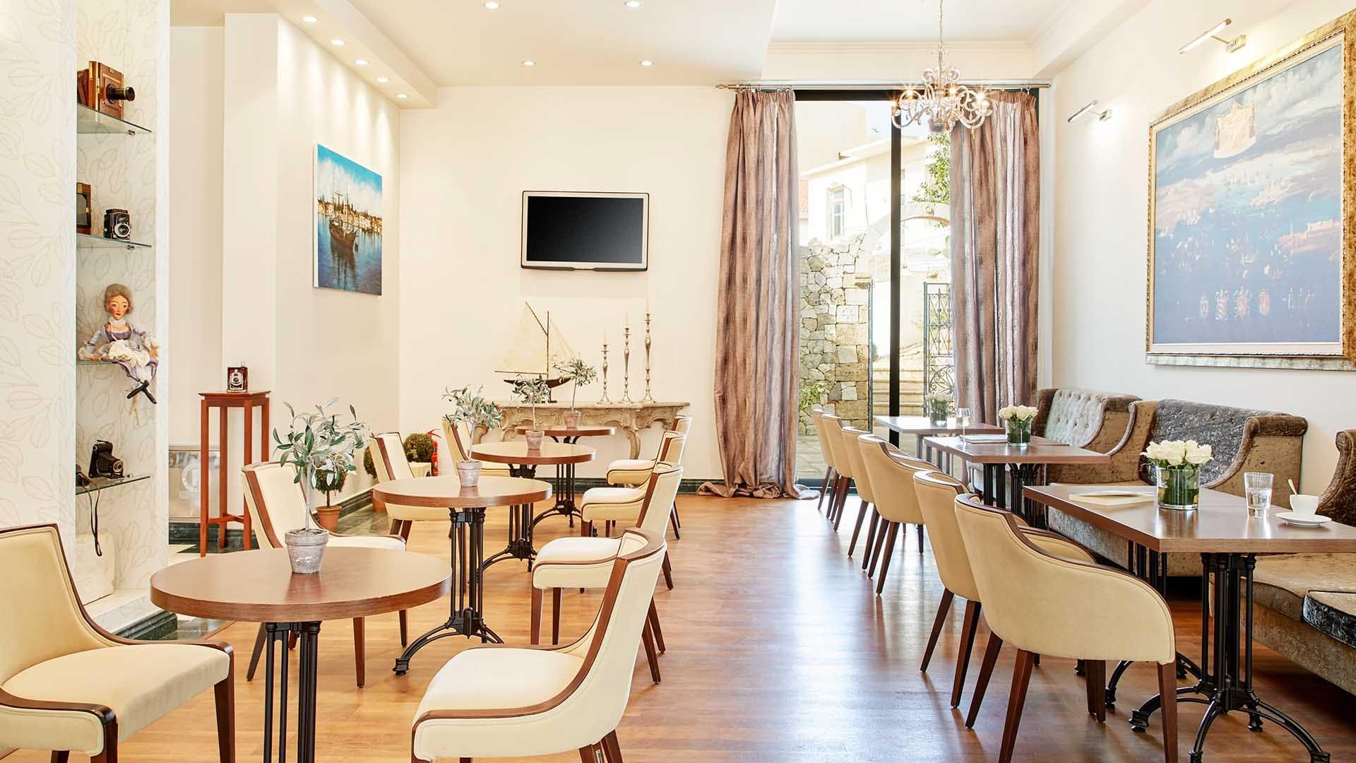 Dioni Boutique Hotel