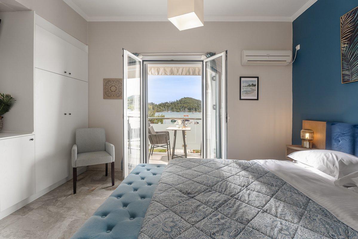 Captain's Seafront Apartments