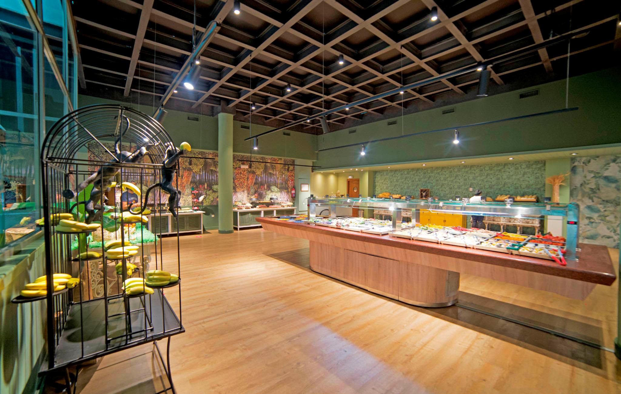 Holiday World Riwo Hotel