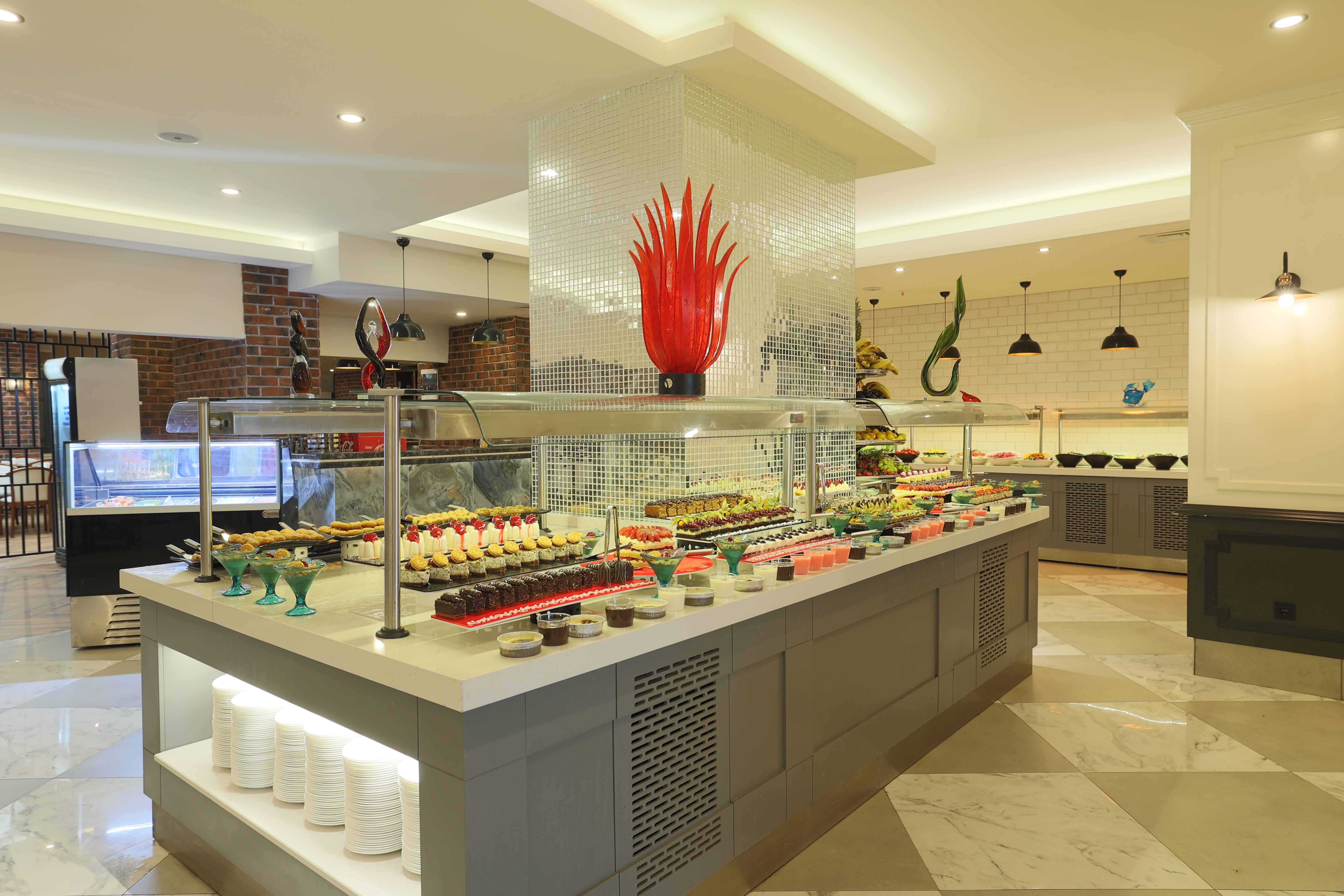 Hotel Eos Beach Resort