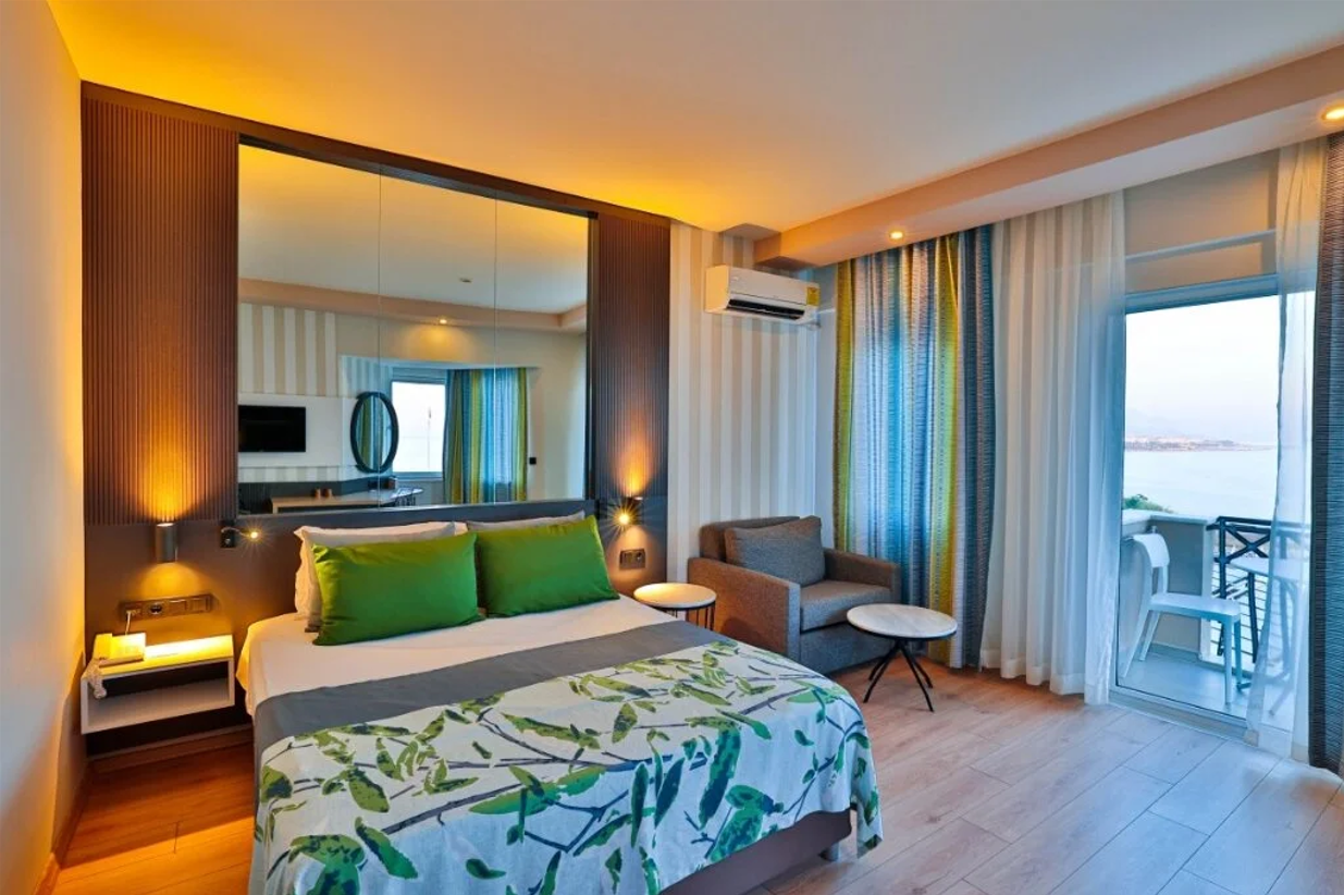 Hotel Eos Beach Resort