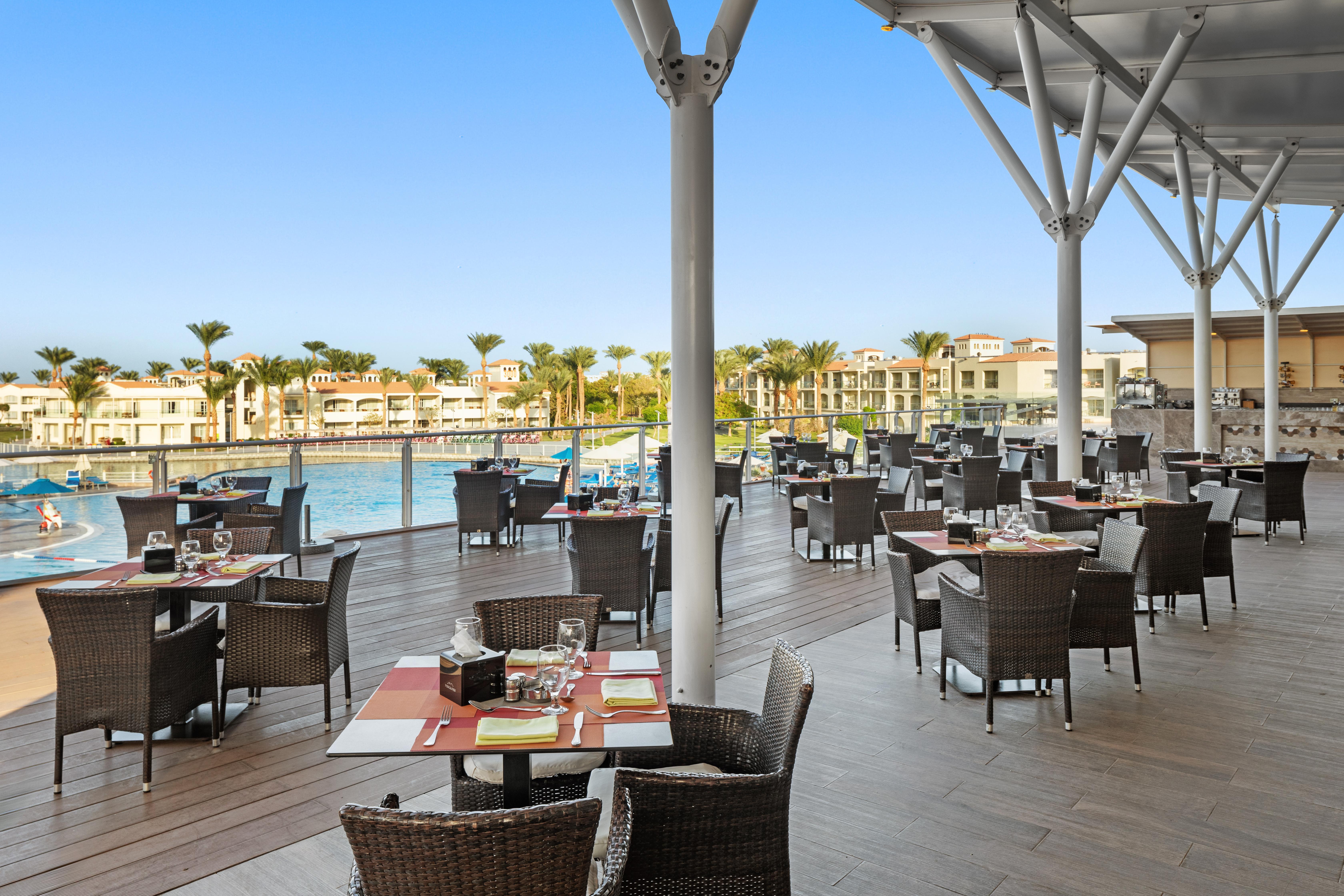 Pickalbatros Dana Beach Resort