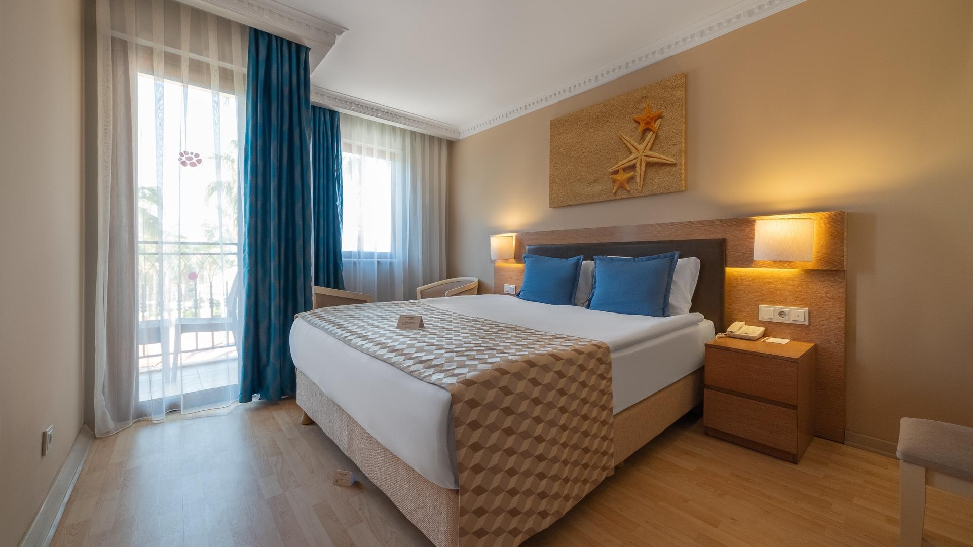 Hotel Numa Club Side