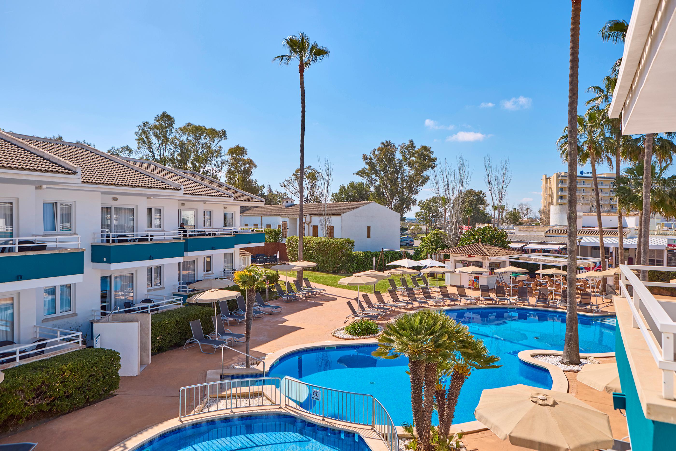 Universal Aparthotel Elisa