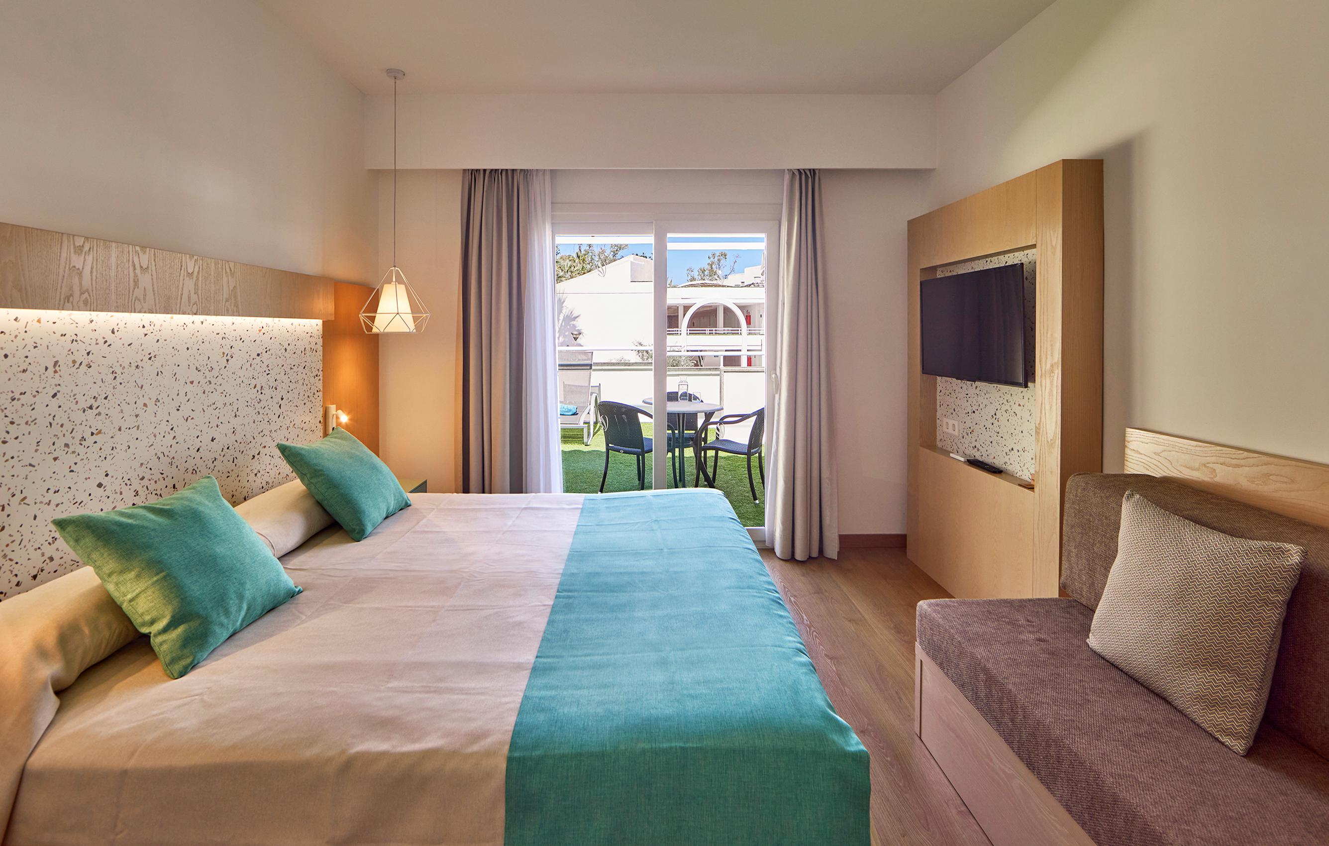 Universal Aparthotel Elisa