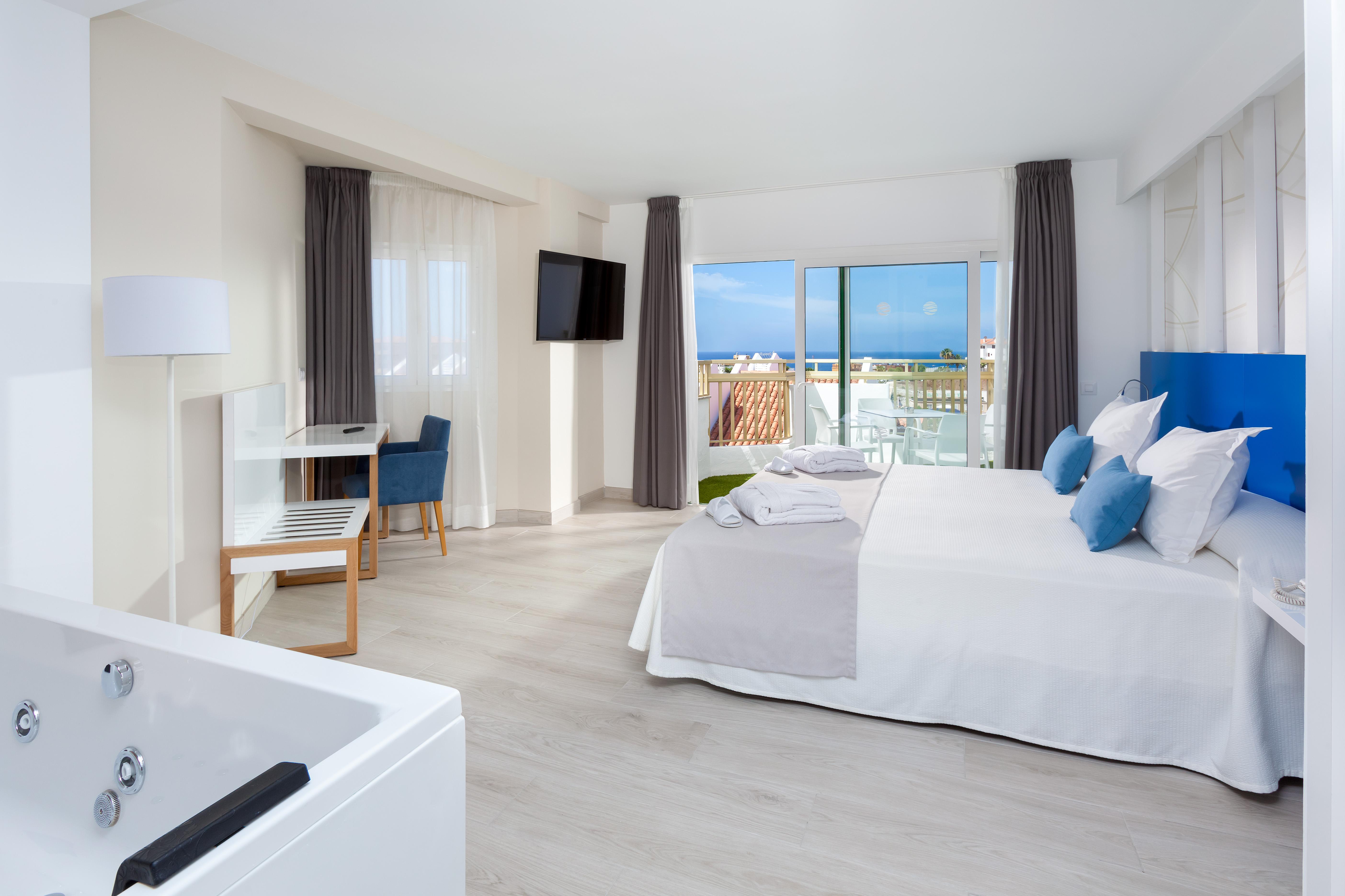 Playa Olid Suites and Apartments