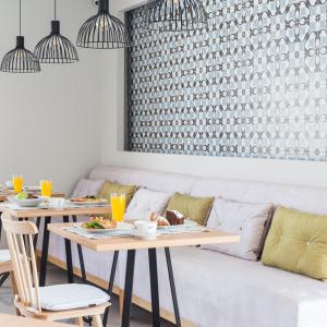 Mythic Summer Hotel Mythic Summer Hotel