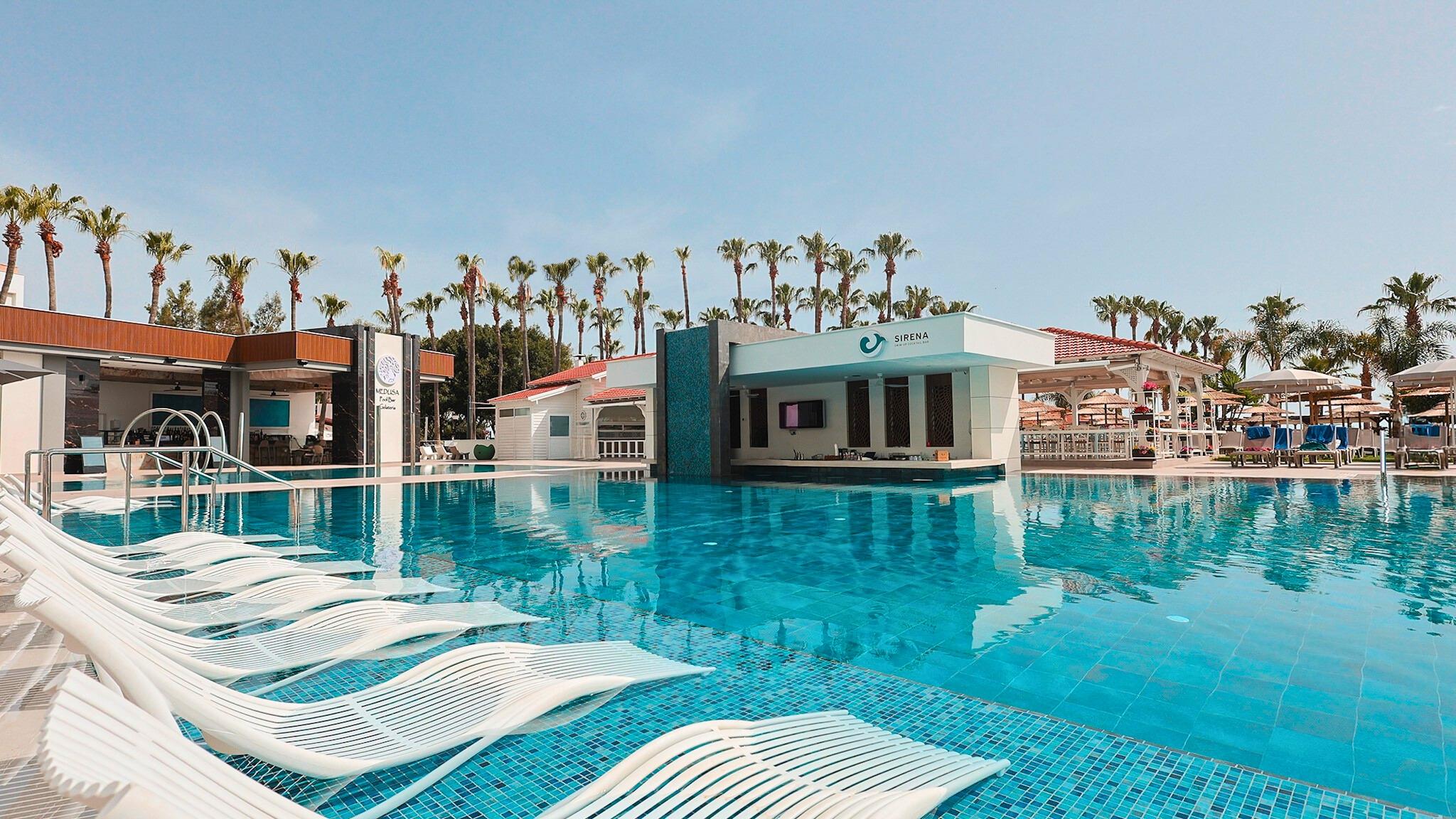 Hotel Cavo Maris Beach