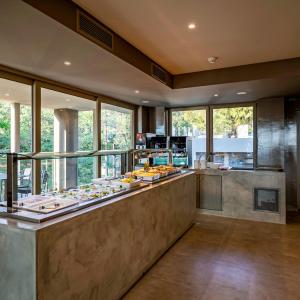 White Olive Premium Lindos White Olive Premium Lindos