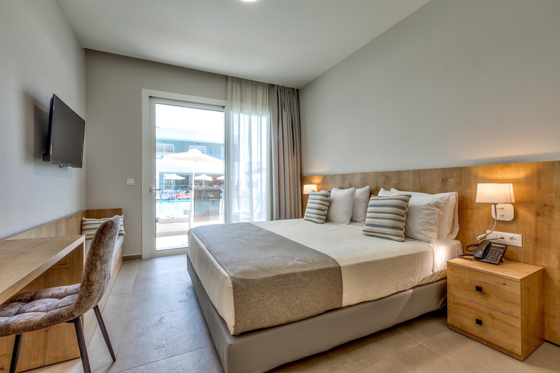 White Olive Premium Laganas