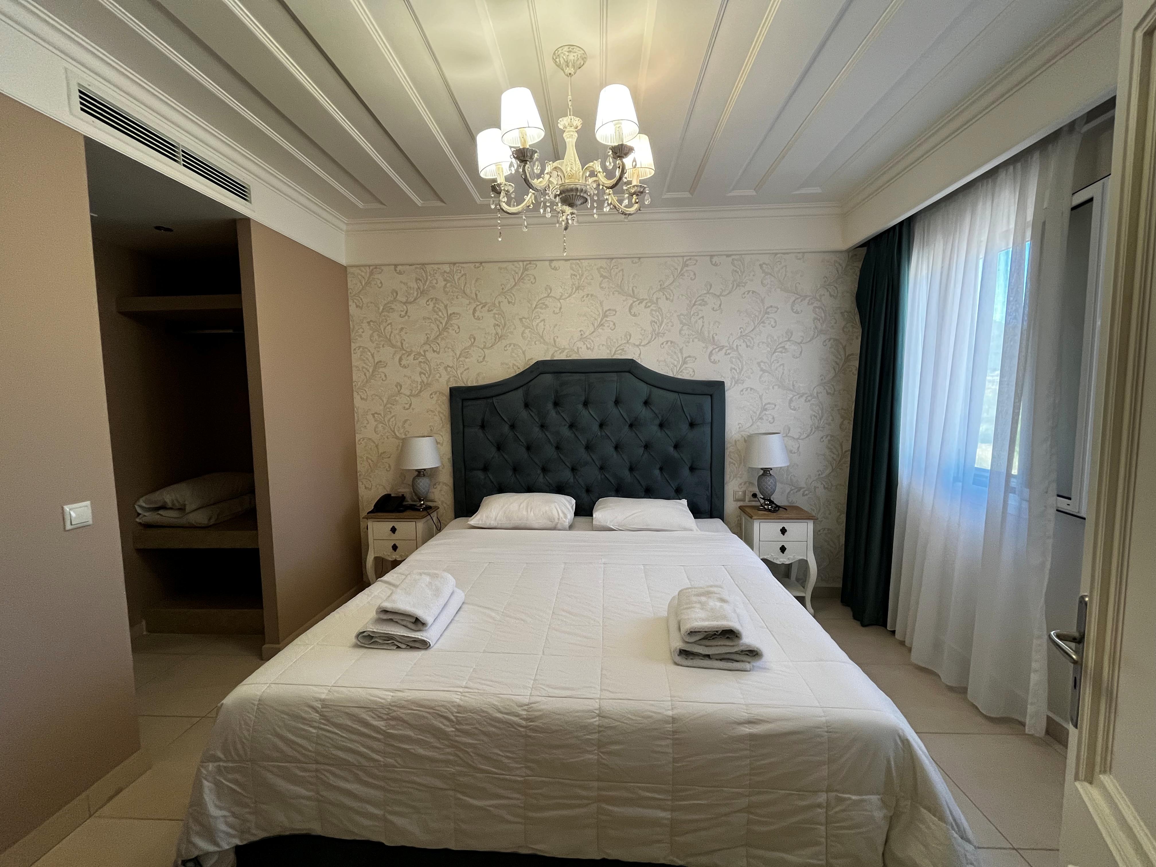 Athesis Hotel Apartments (voorheen Iris)