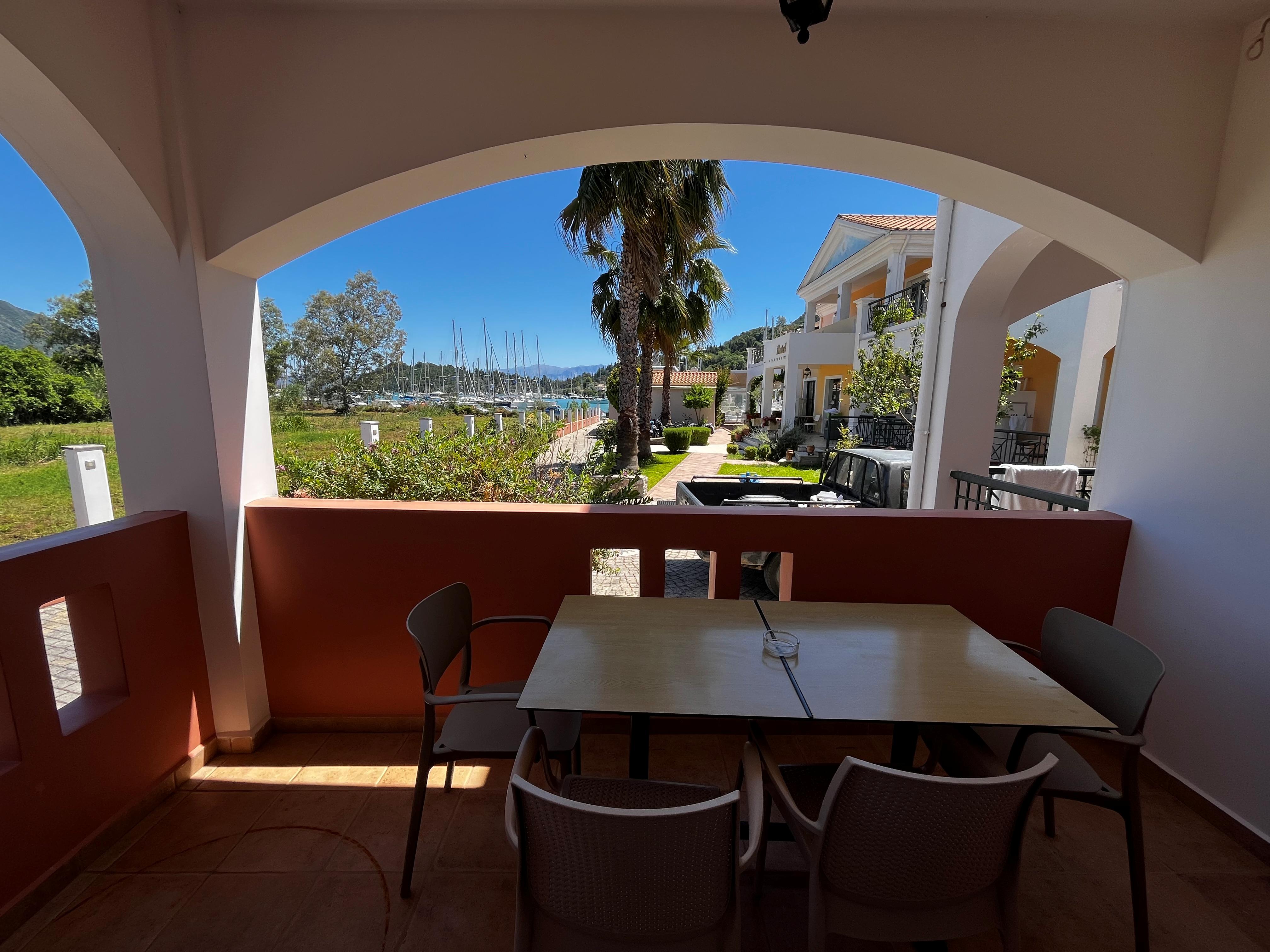 Athesis Hotel Apartments (voorheen Iris)