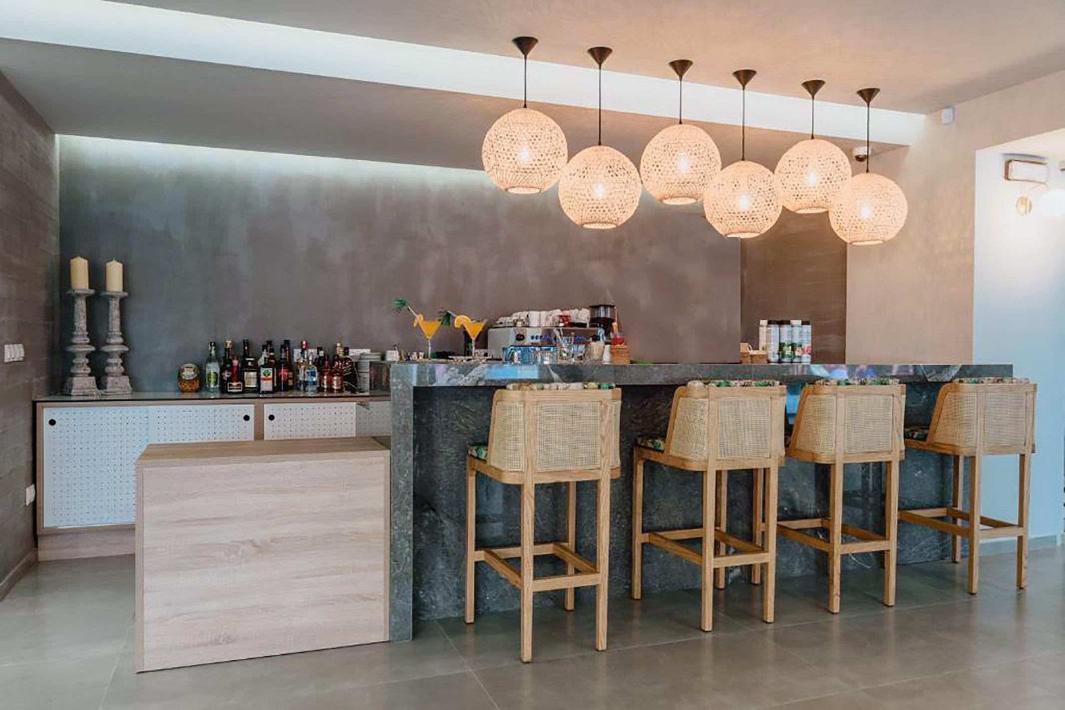 Ammos Beach Seaside Luxury Suites