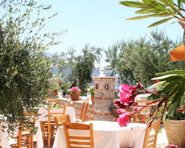 Villas Maniatiko Village