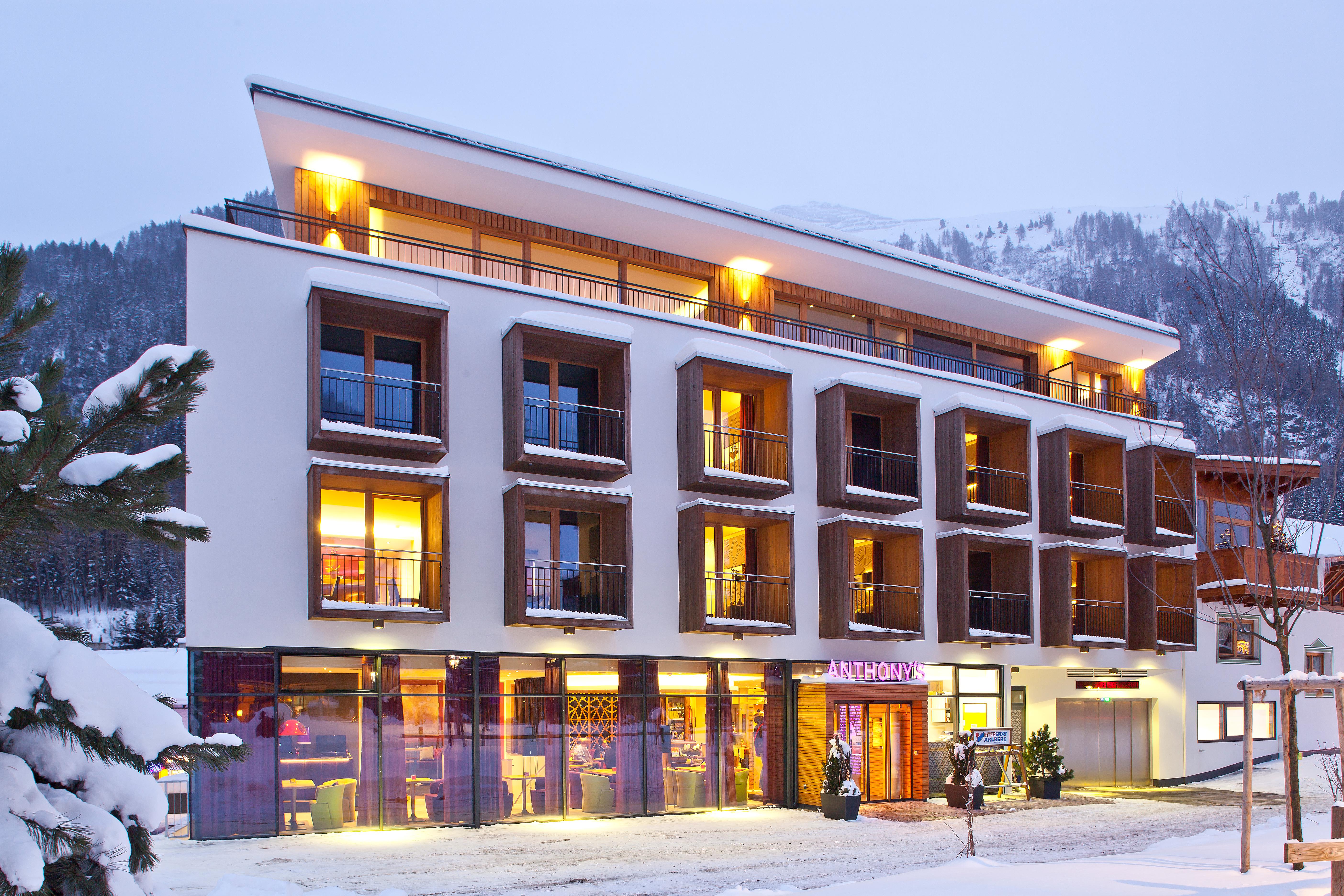 Anthony's Life & Style Hotel