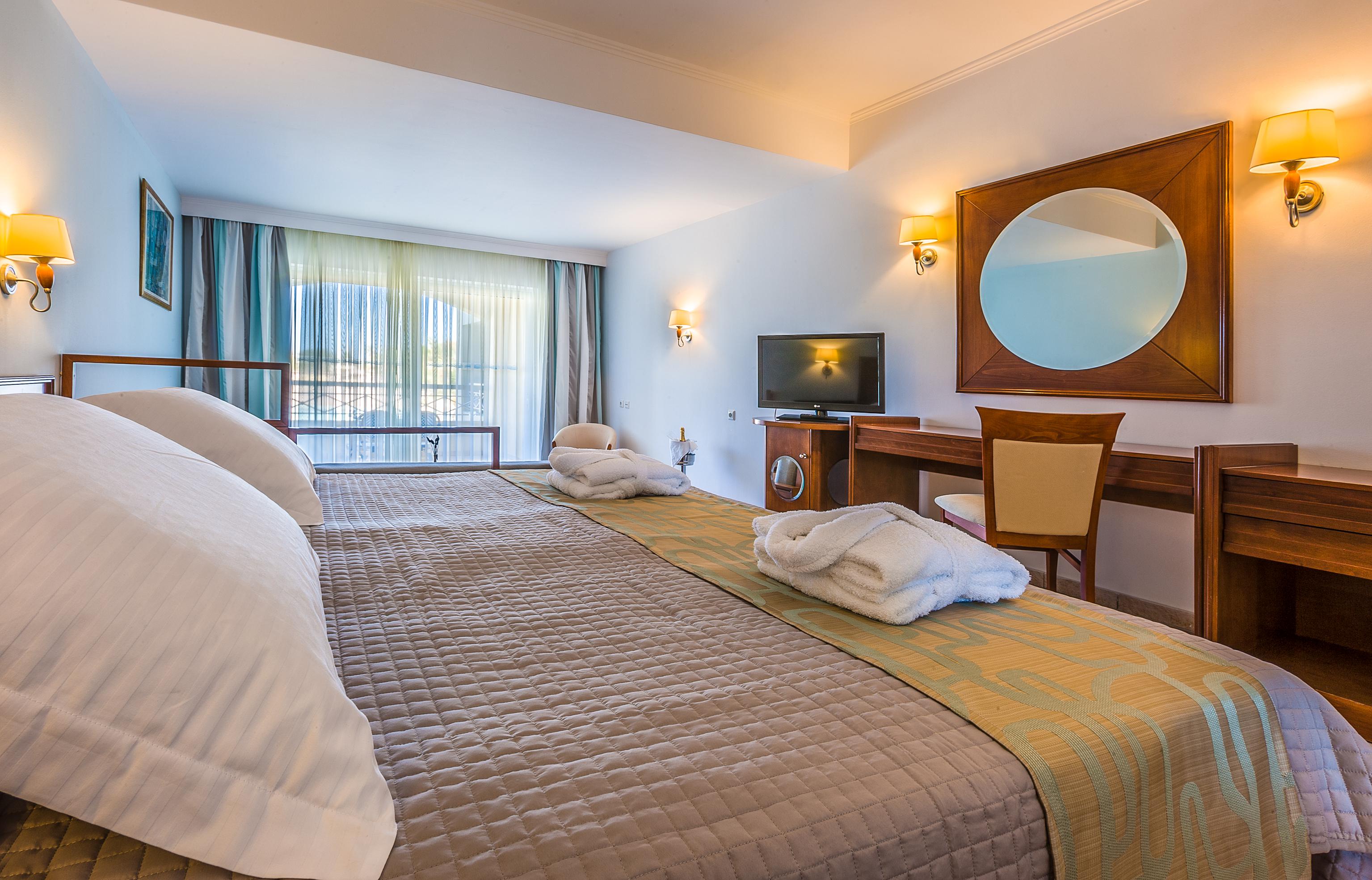 Kipriotis Maris Suites