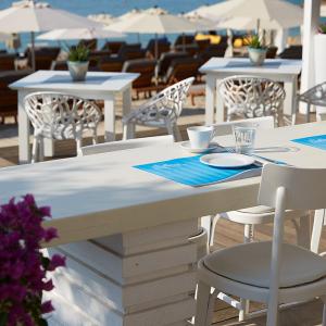 Lichnos Beach Hotel & Suites Lichnos Beach Hotel & Suites