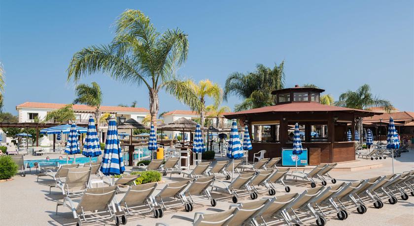 Tsokkos Paradise Village Aparthotel